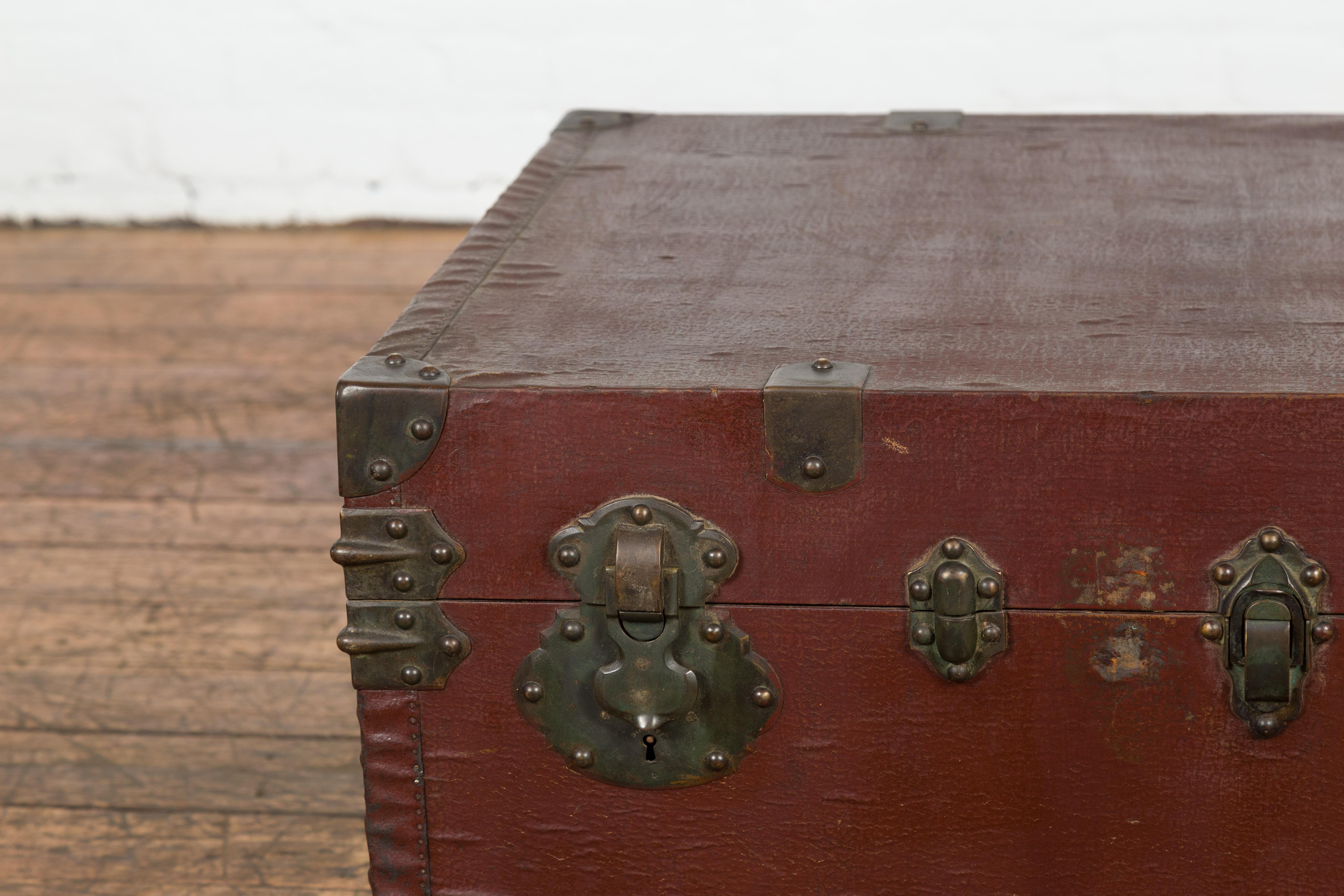 Chinese Qing Dynasty Period 19th Century Brown Leather Trunk with Brass Hardware For Sale 17