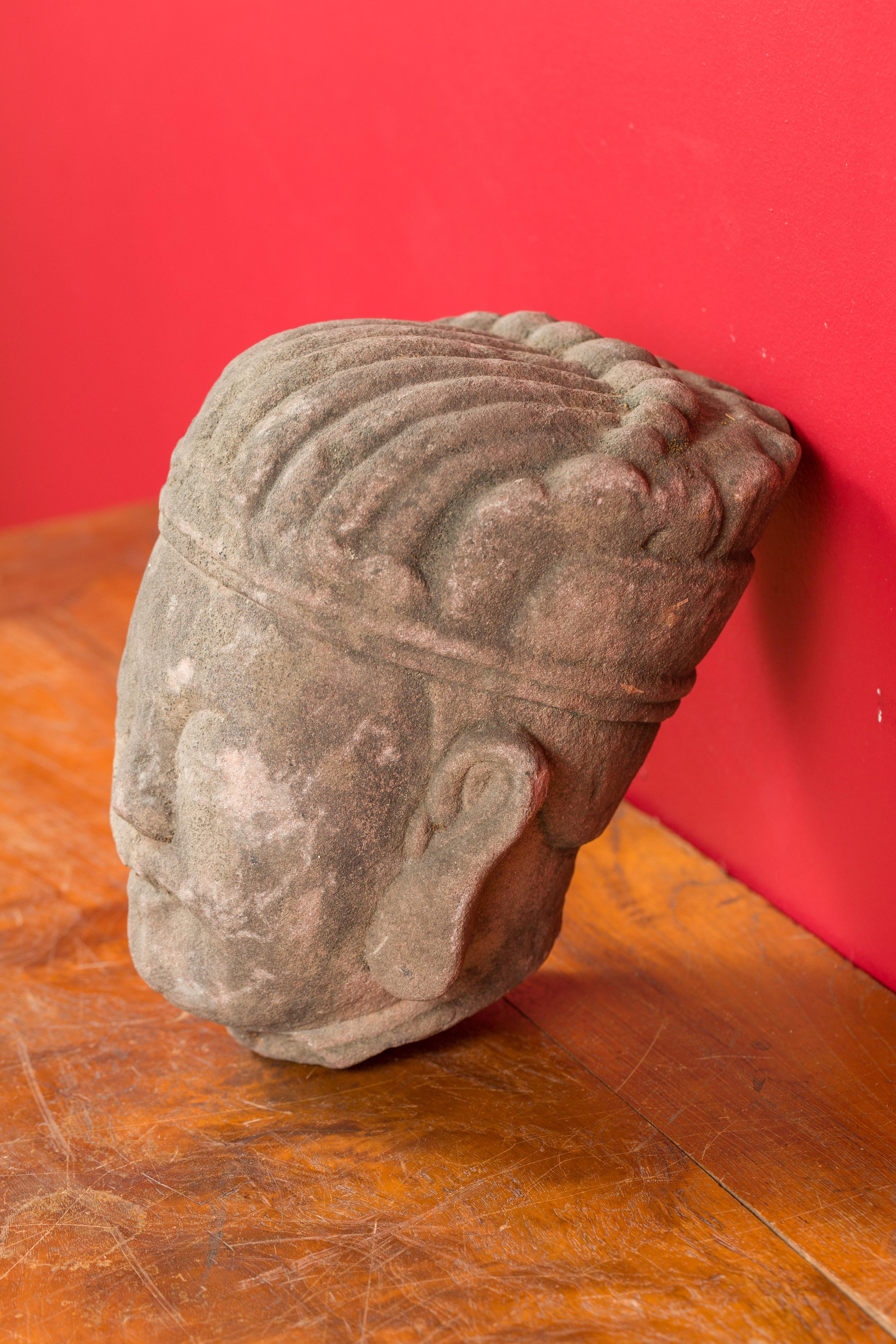 Pierre Sculpture de tête sculptée d'un homme officiel de la période de la dynastie chinoise Qing du 19ème siècle en vente