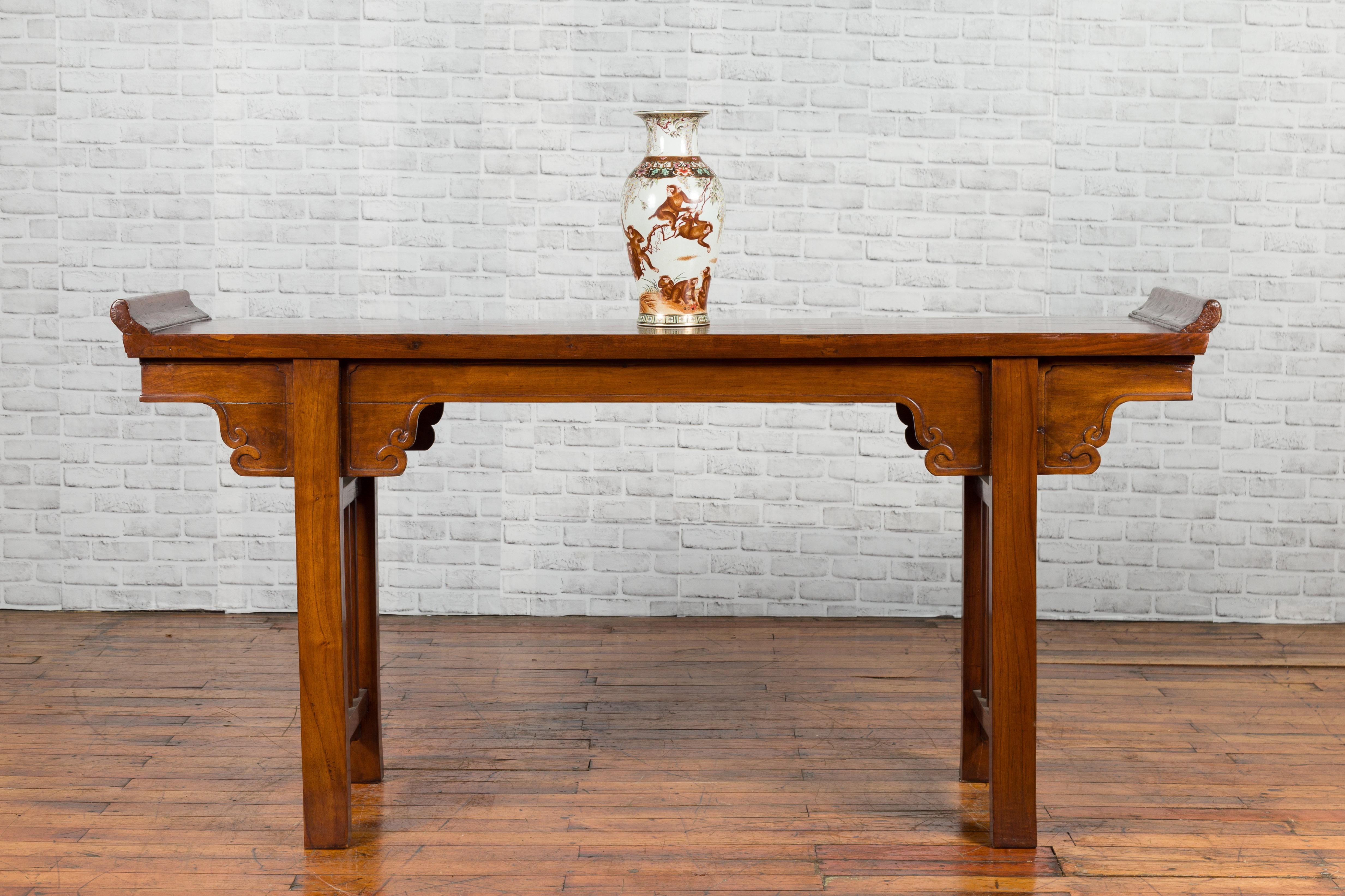 Chinese Qing Dynasty Period 19th Century Elm Console Table with Carved Spandrels 1