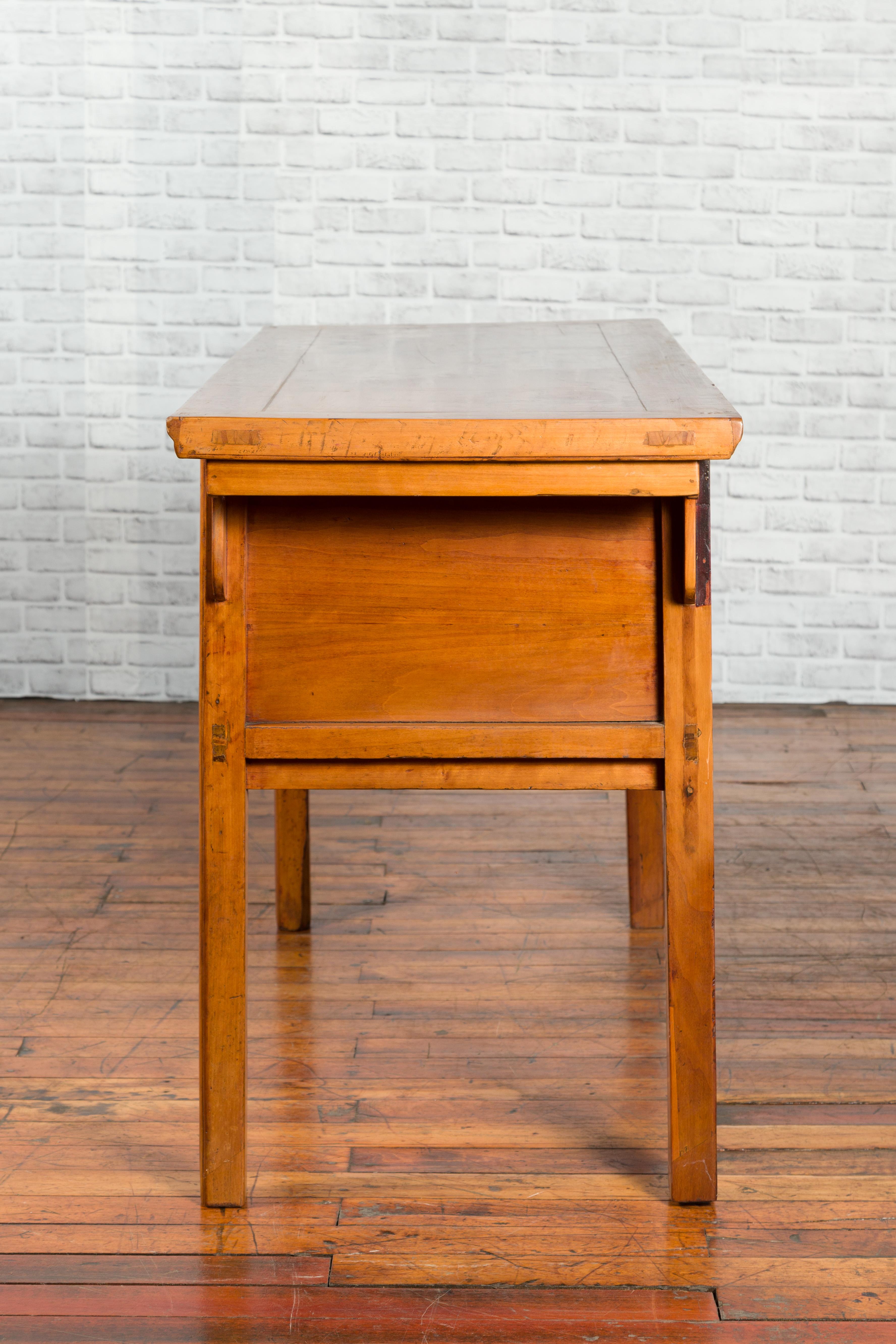 Chinese Qing Dynasty Period 19th Century Elm Sideboard with Dragon Carved Apron For Sale 13