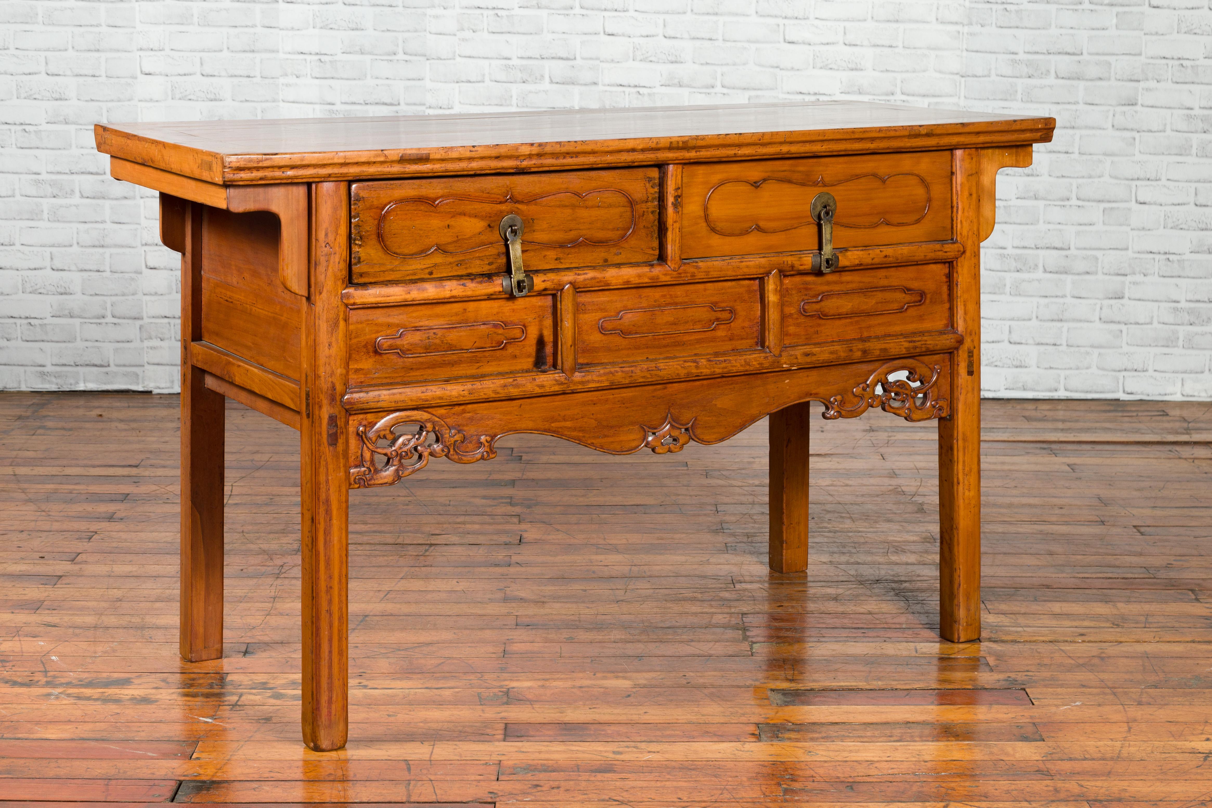 Chinese Qing Dynasty Period 19th Century Elm Sideboard with Dragon Carved Apron In Good Condition For Sale In Yonkers, NY