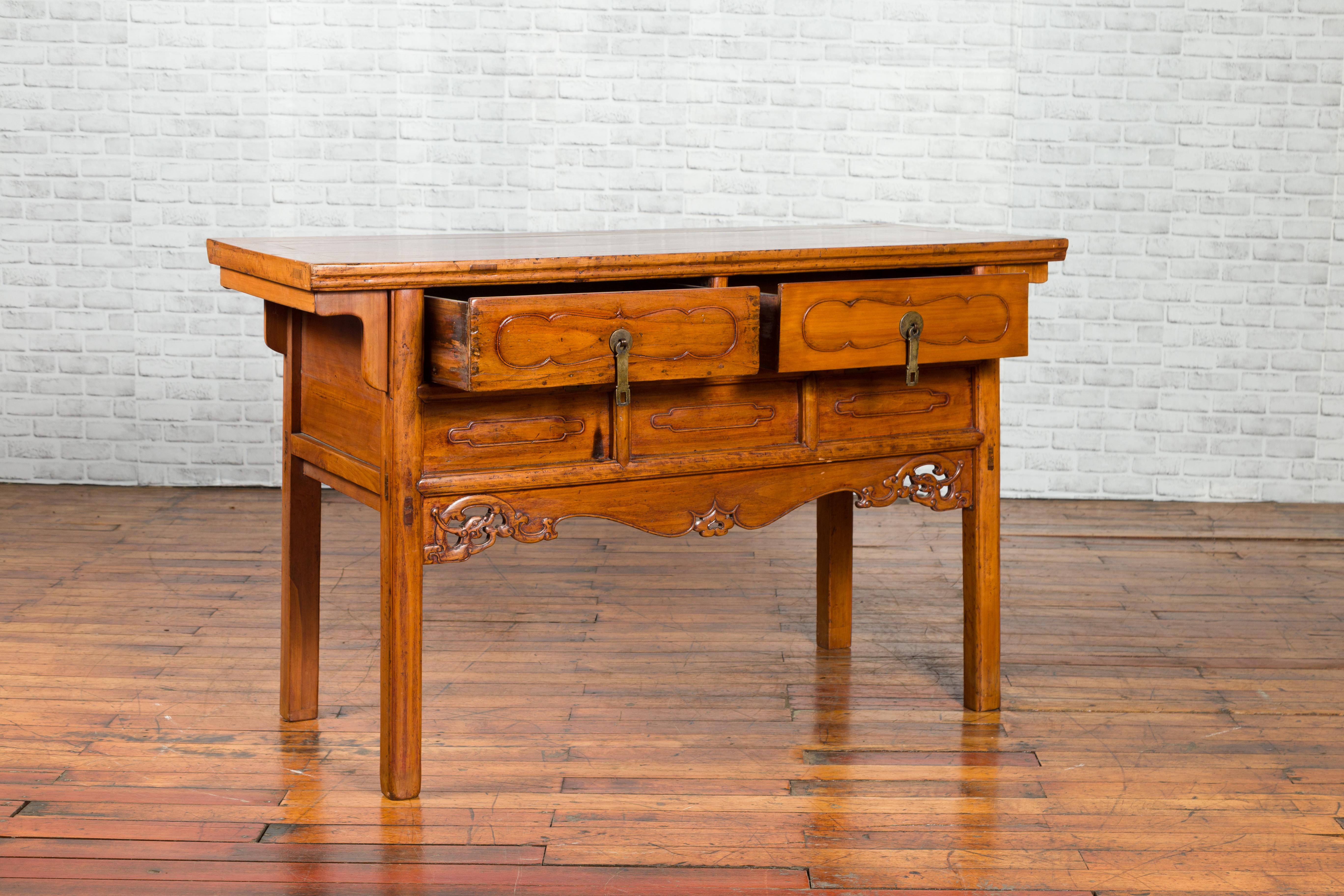 Chinese Qing Dynasty Period 19th Century Elm Sideboard with Dragon Carved Apron For Sale 1