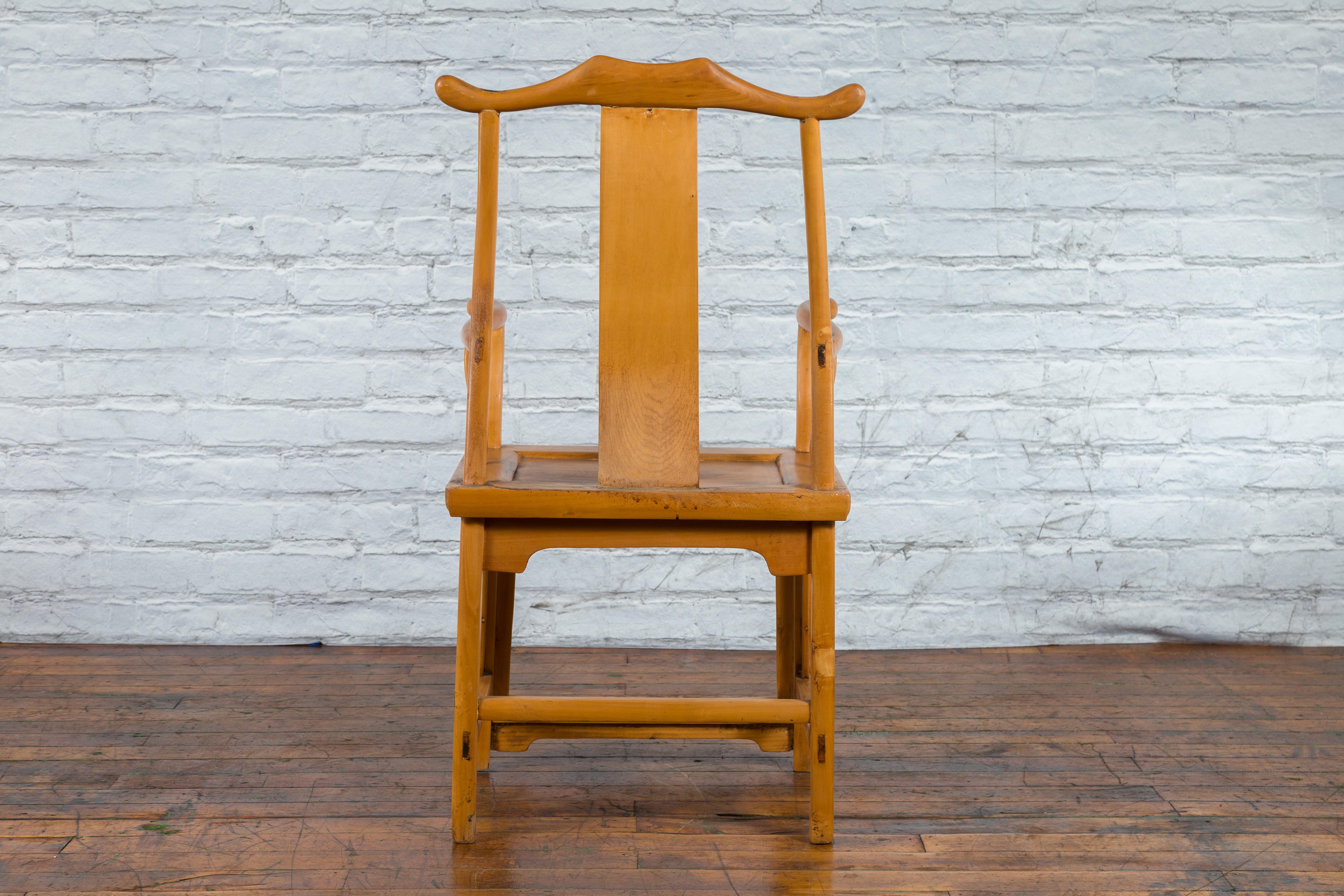 Qing Dynasty Period 19th Century Lamp Hanger Chair with Natural Patina For Sale 6