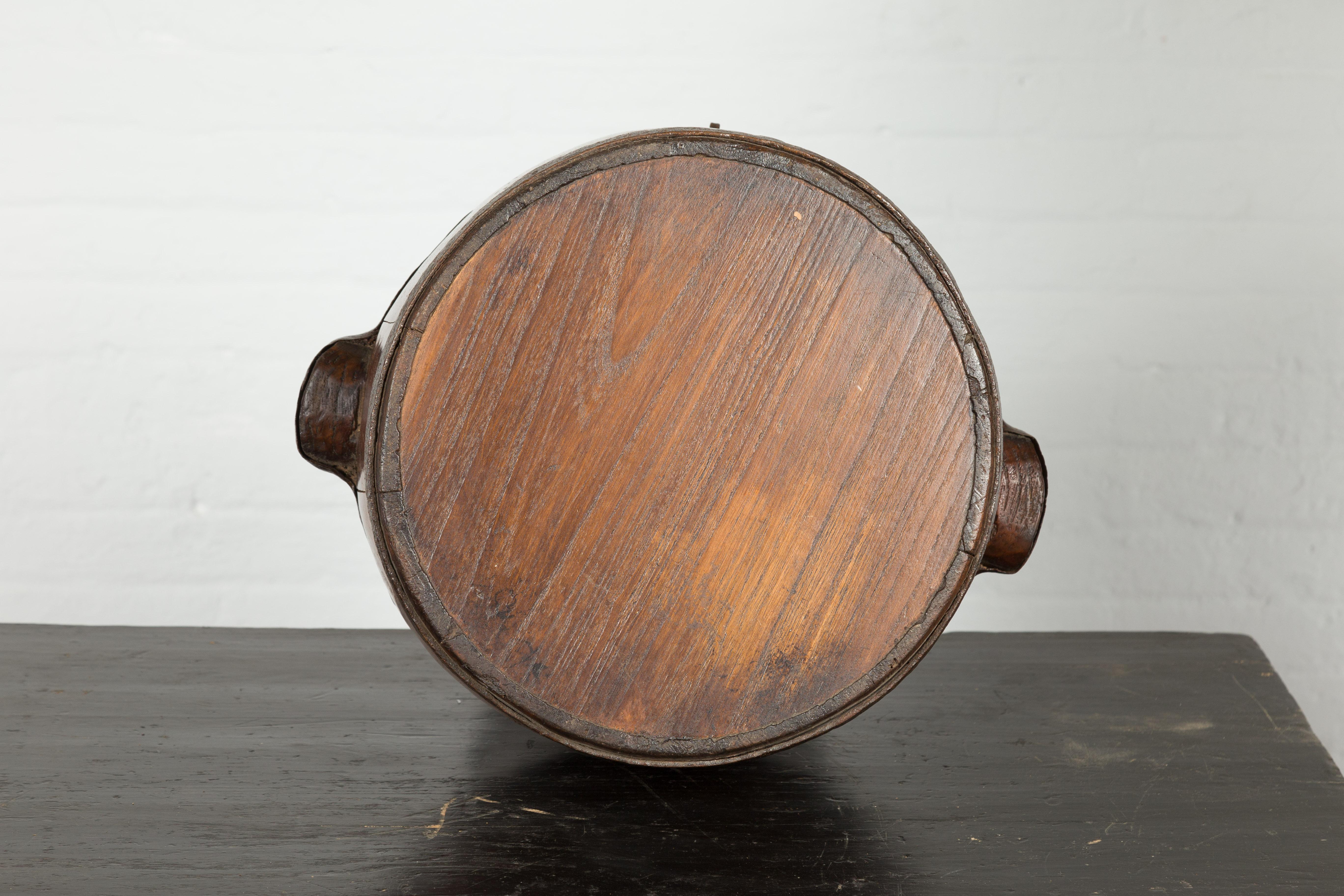 Chinese Qing Dynasty Period 19th Century Pear-Shaped Wooden Grain Basket For Sale 8