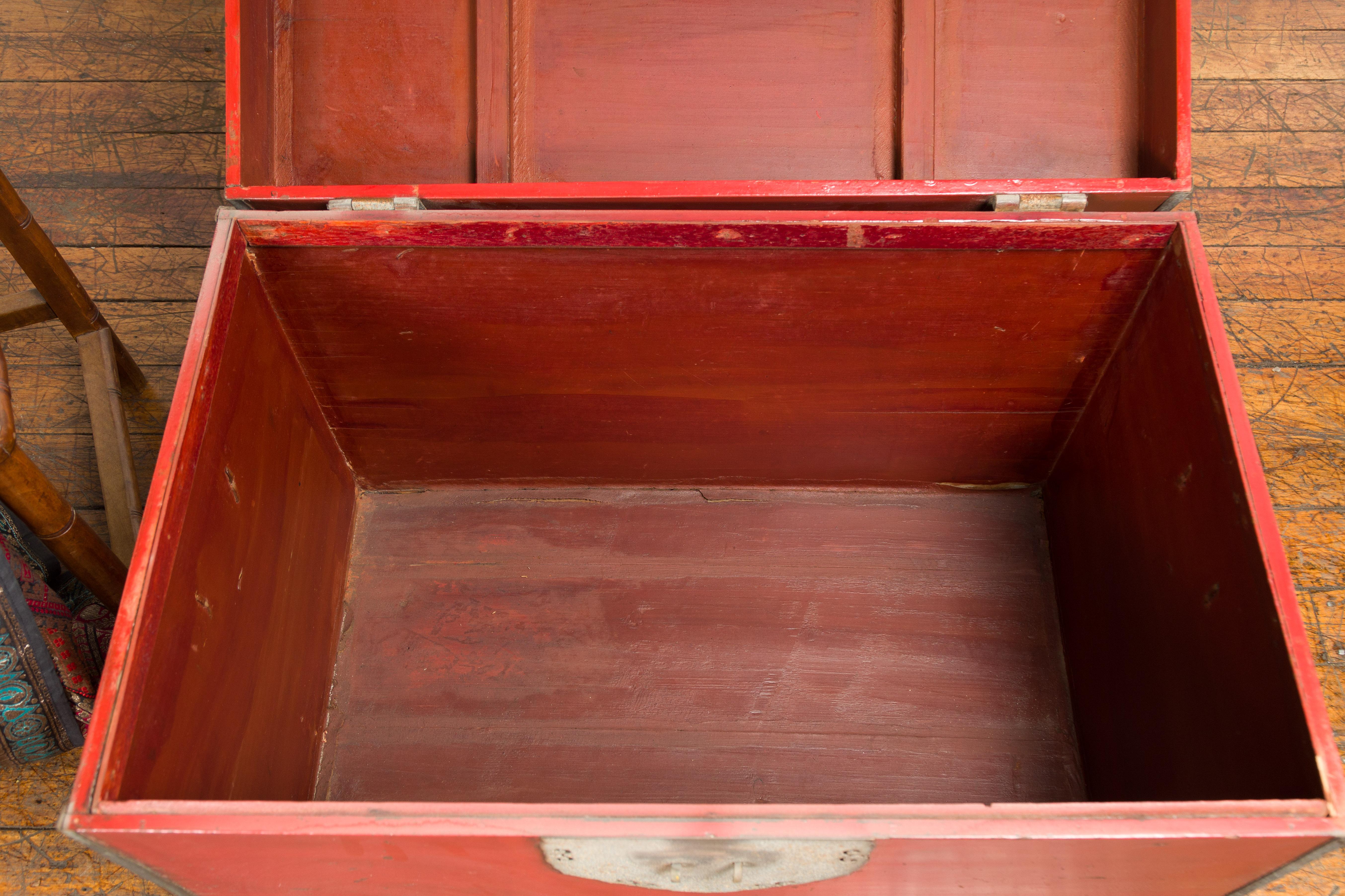 Chinese Qing Dynasty Period 19th Century Red Lacquer Trunk with Metal Edging For Sale 10