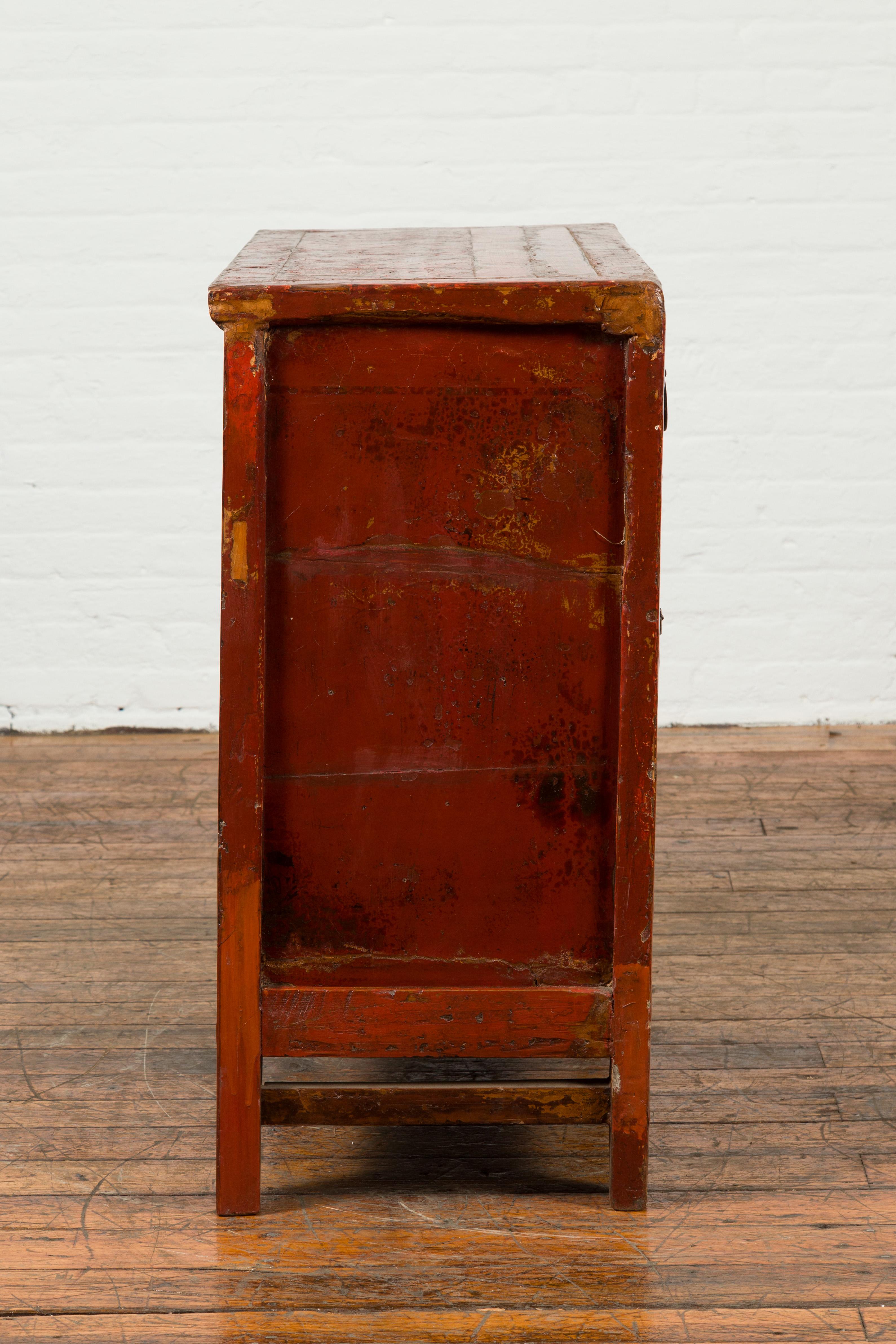 Chinese Qing Dynasty Period 19th Century Red Lacquered Small Cabinet For Sale 4