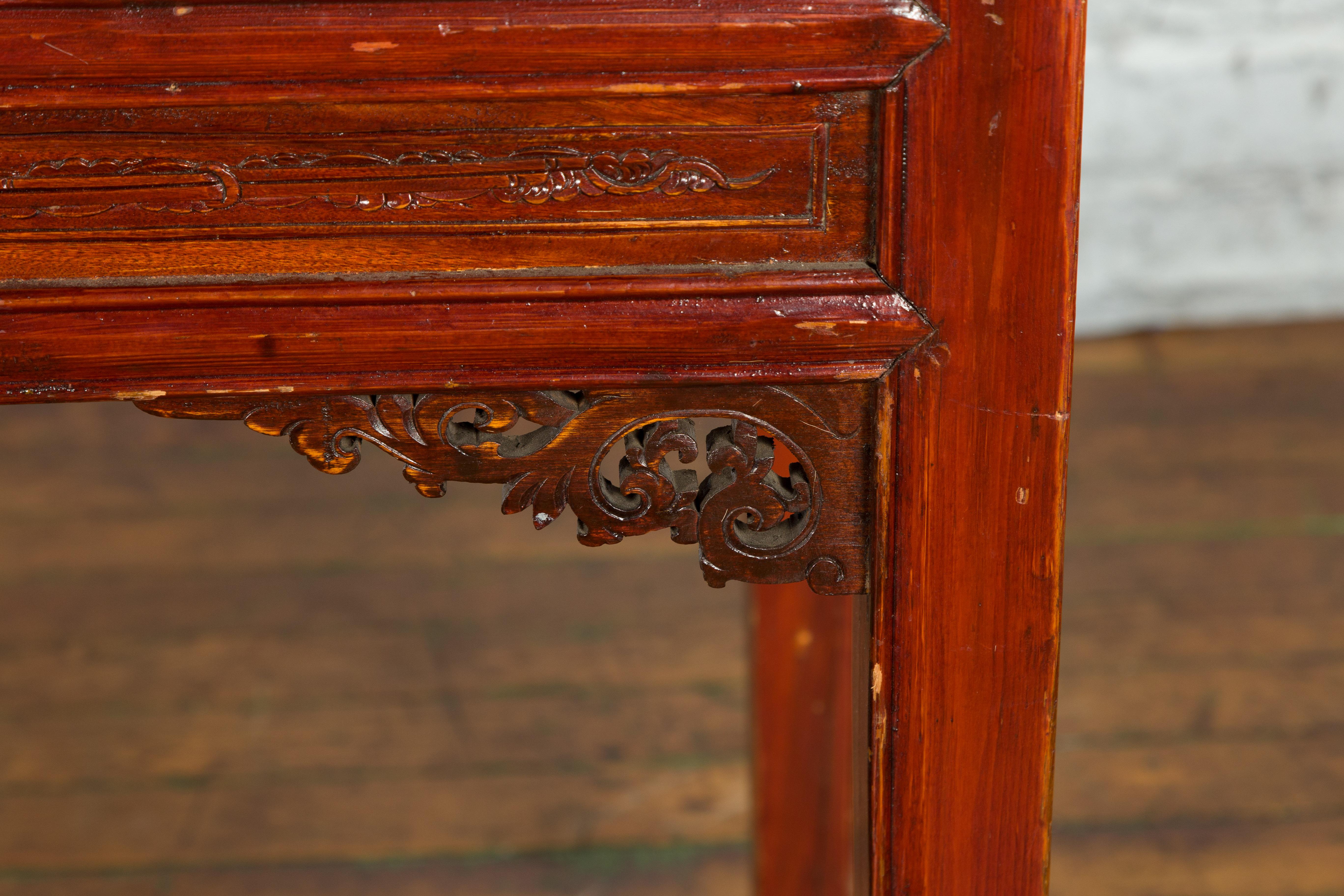 Table marron rougeâtre avec deux tiroirs, datant de la période de la dynastie chinoise Qing du 19e siècle en vente 2