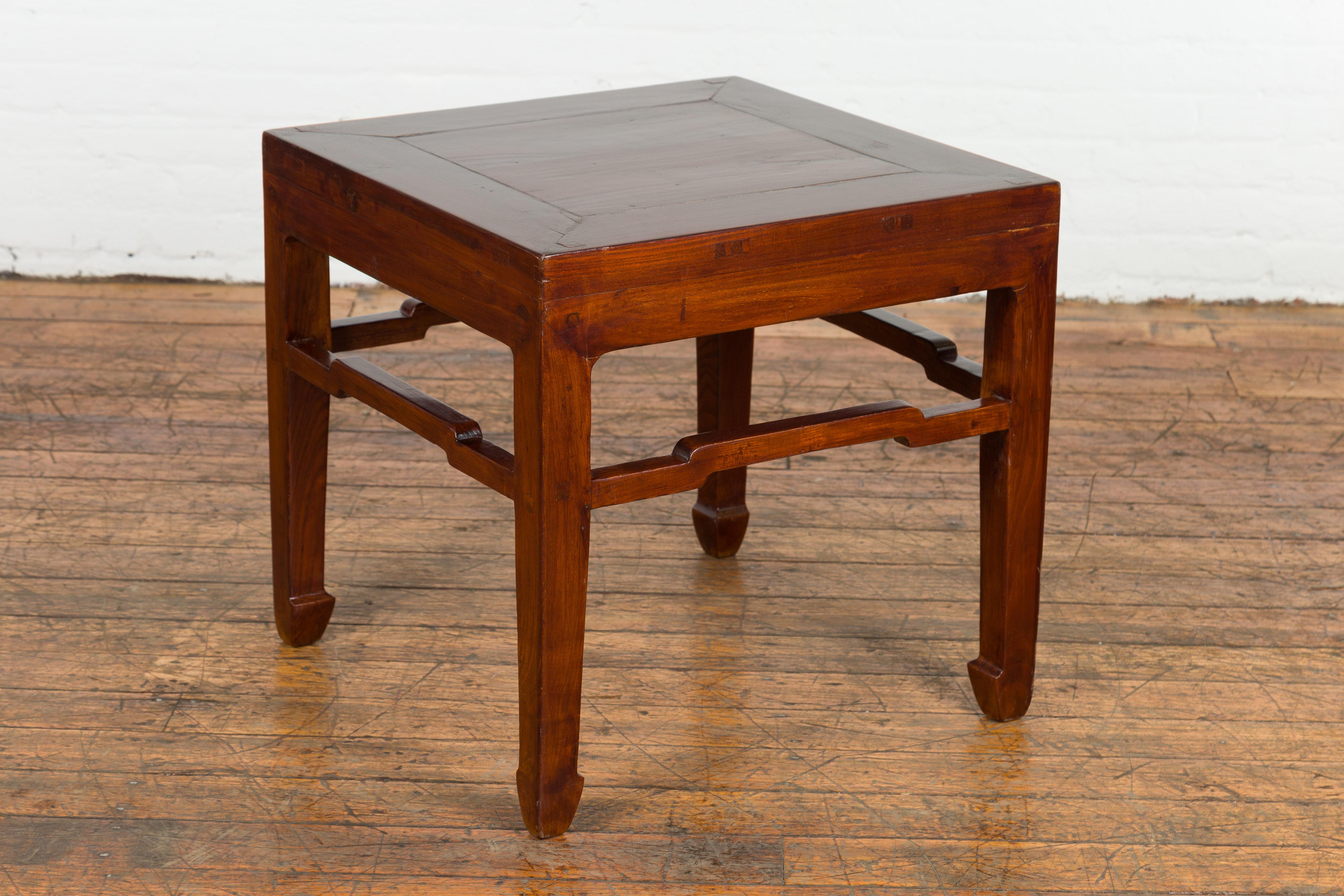 Chinese Qing Dynasty Period 19th Century Side Table with Humpback Stretchers For Sale 6