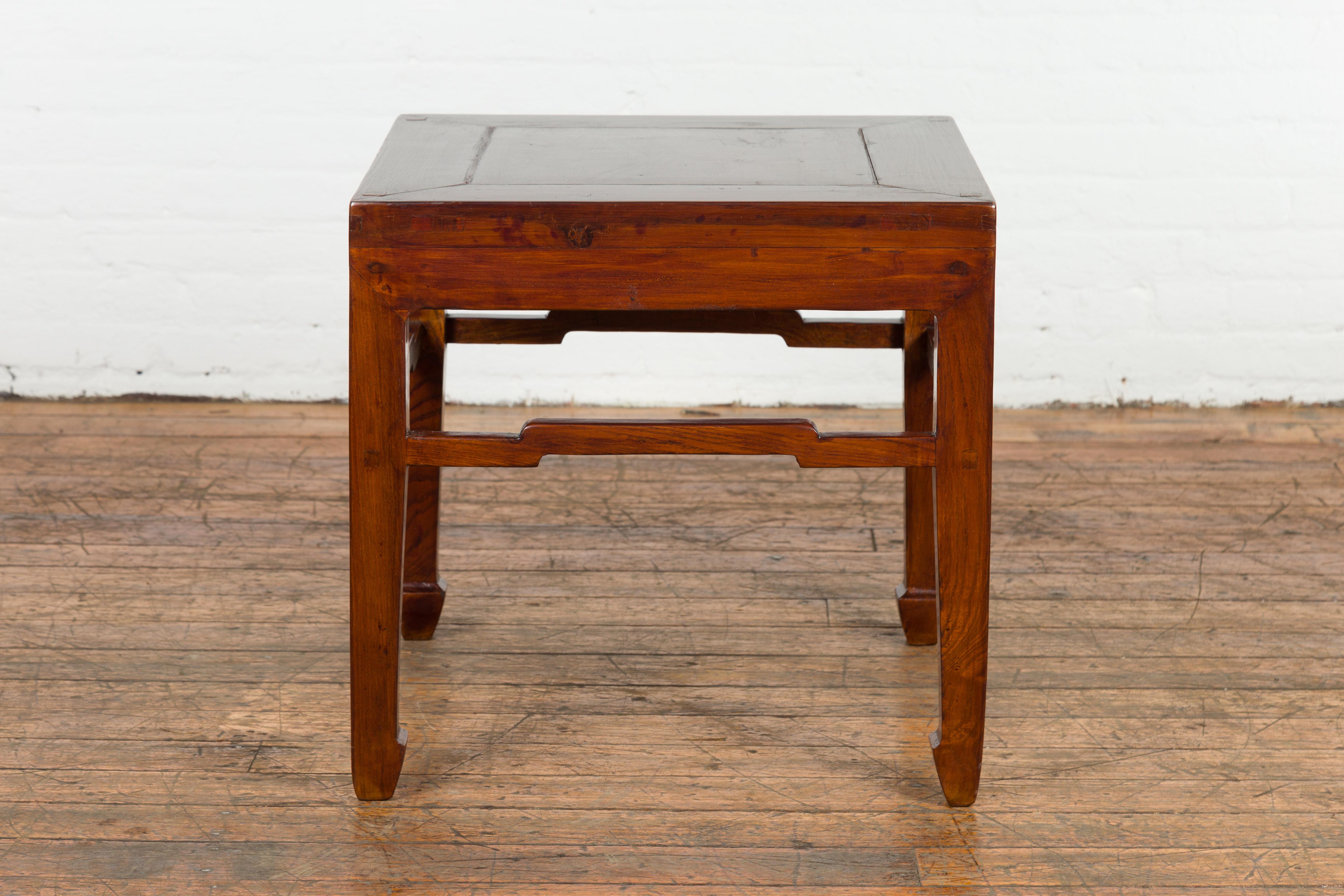 Chinese Qing Dynasty Period 19th Century Side Table with Humpback Stretchers For Sale 8