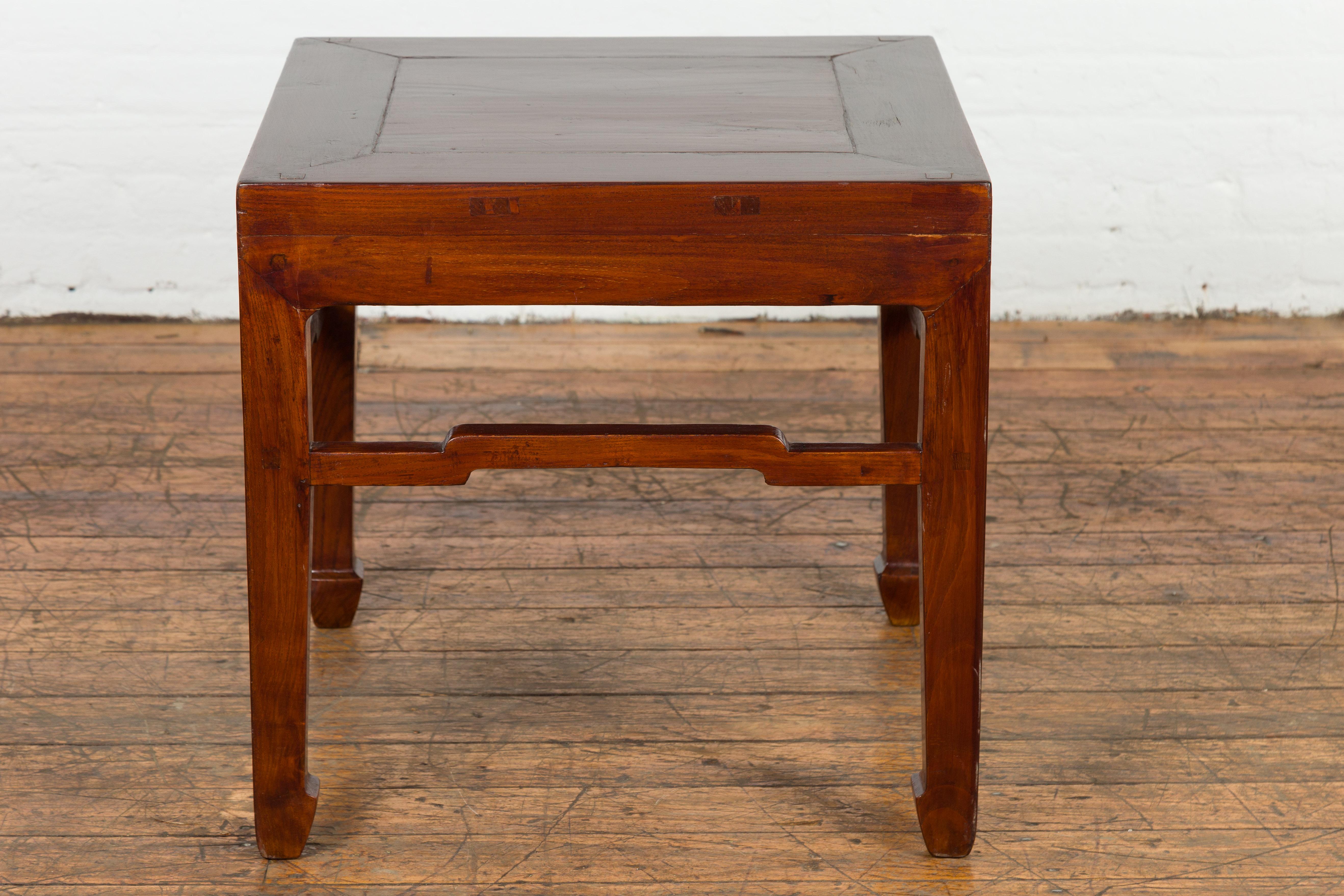 Chinese Qing Dynasty Period 19th Century Side Table with Humpback Stretchers For Sale 10