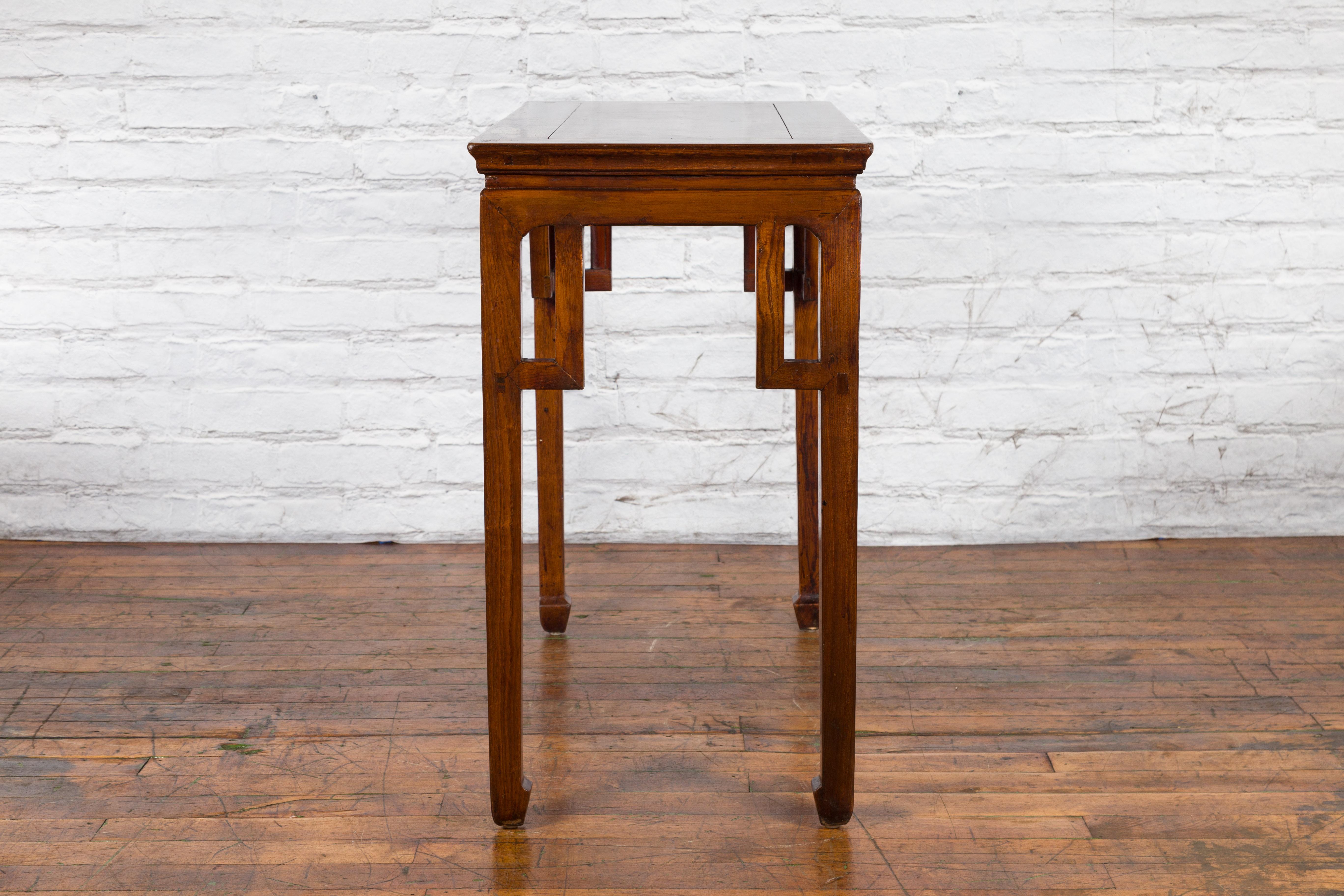 Chinese Qing Dynasty Period 19th Century Wine Table with Linear Spandrels 10