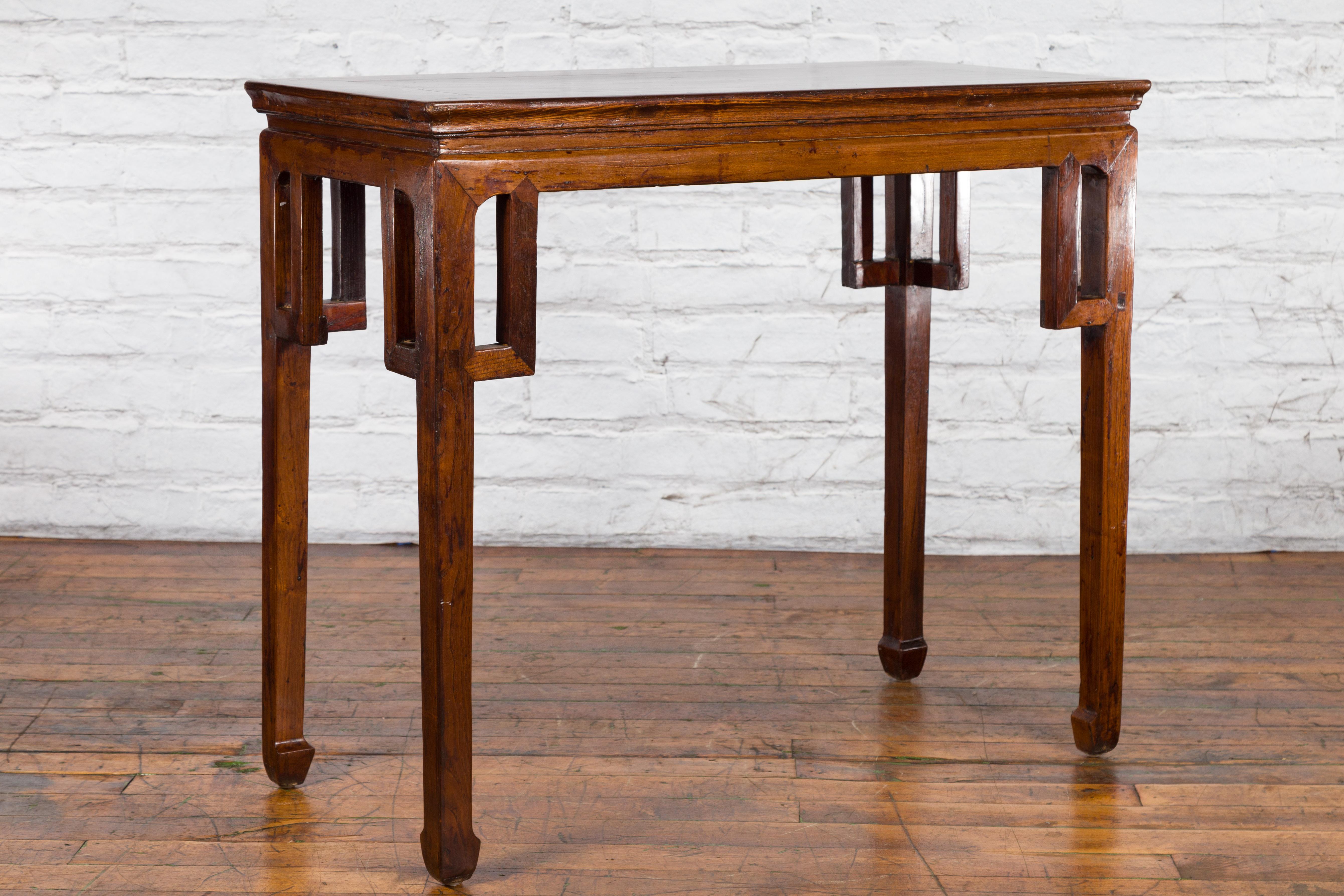 Chinese Qing Dynasty Period 19th Century Wine Table with Linear Spandrels 5
