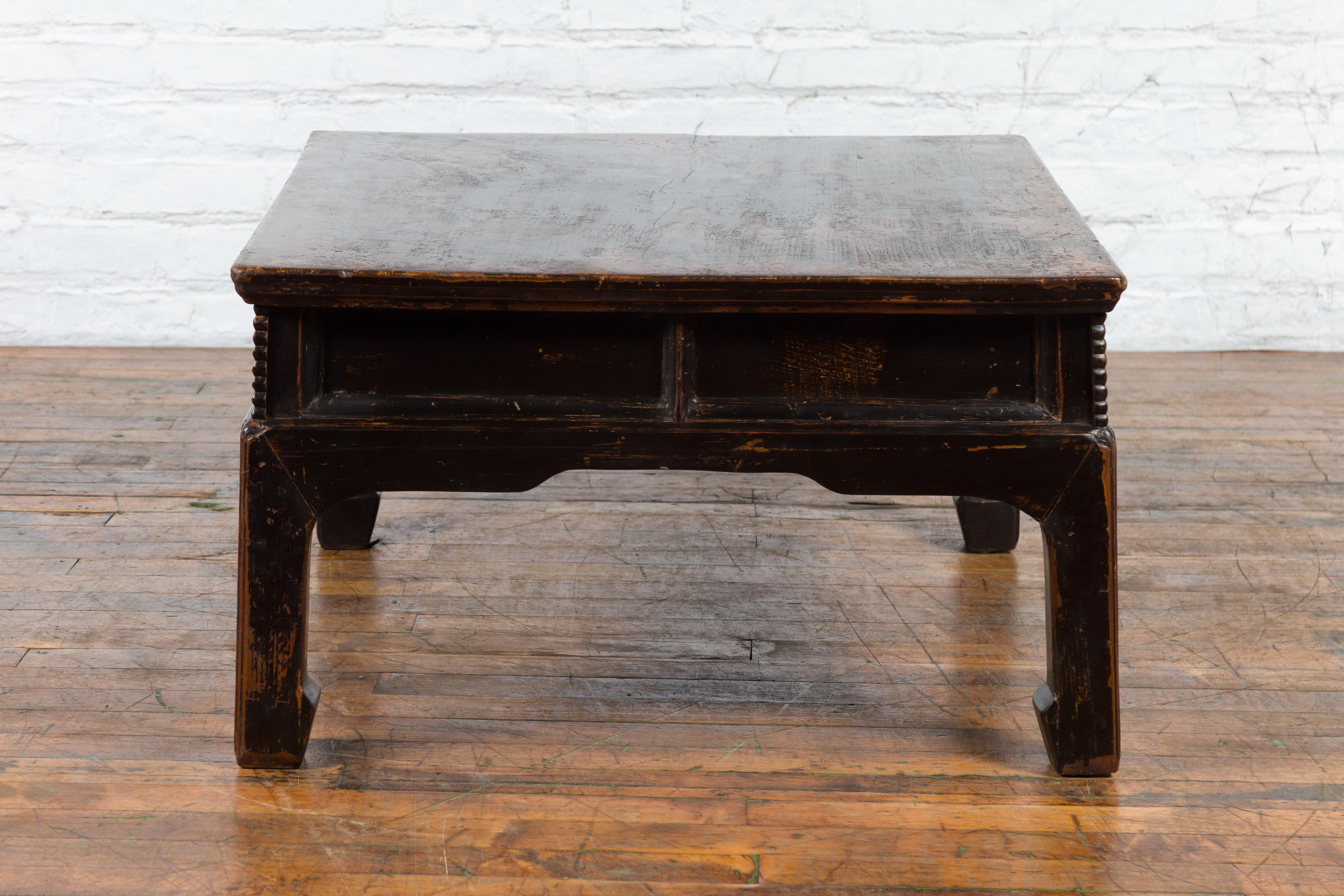 Chinese Qing Dynasty Period Brown Lacquered Coffee Table with Original Finish For Sale 11