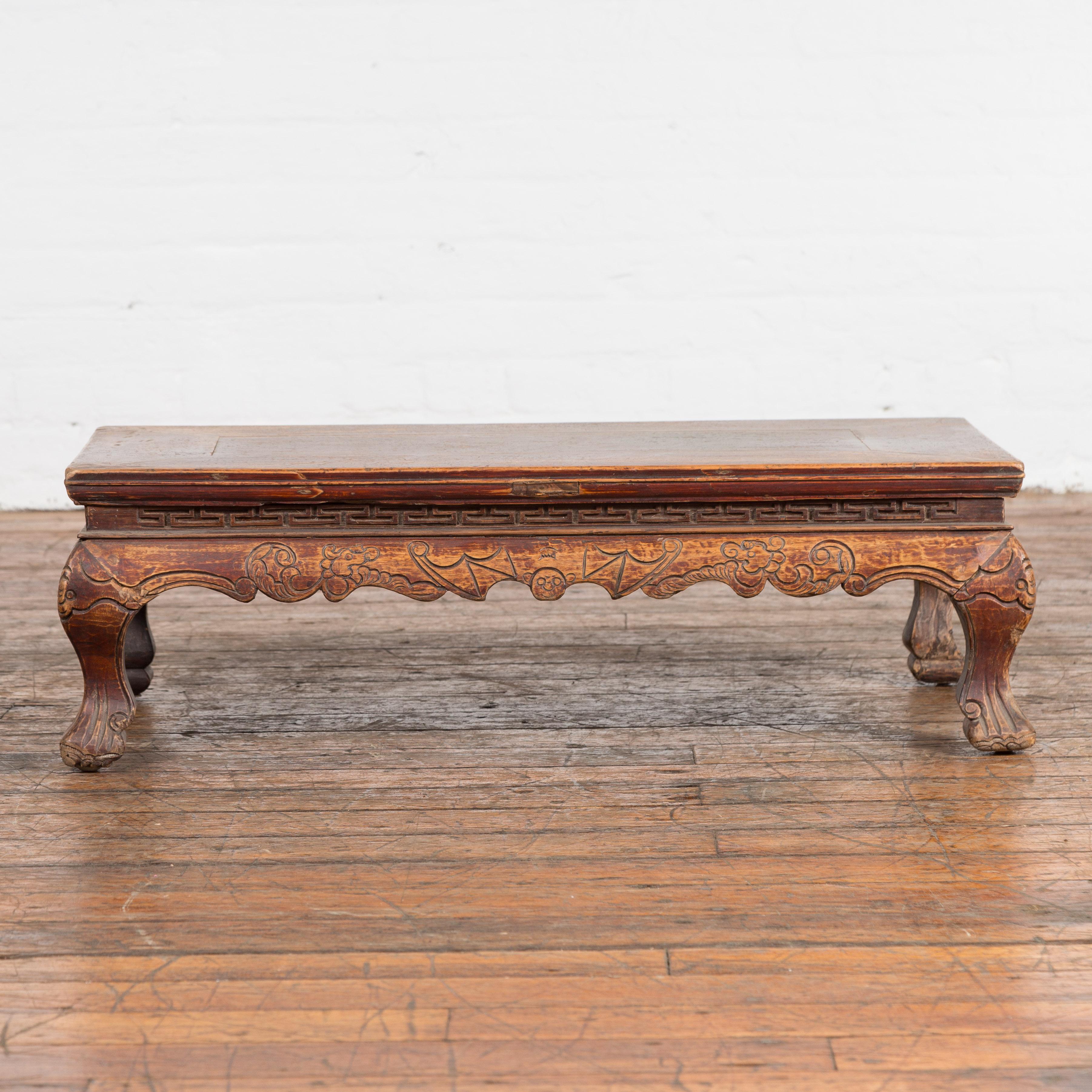 Hand-Carved Chinese Qing Dynasty Period Low Kang Table with Carved Bats and Cabriole Legs For Sale