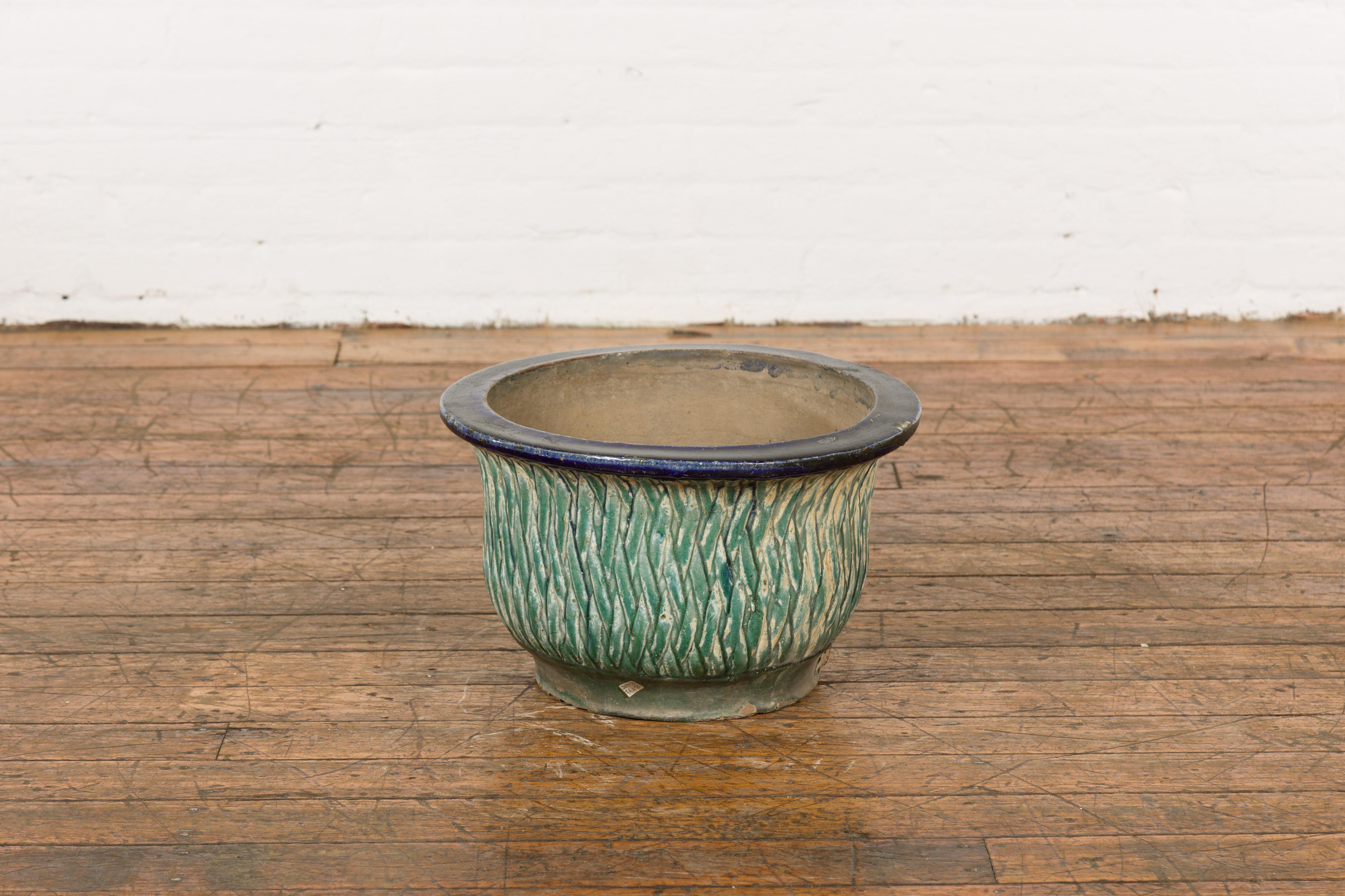 Qing Dynasty Period Multi-Glaze Planter with Green and Blue Accents In Good Condition In Yonkers, NY