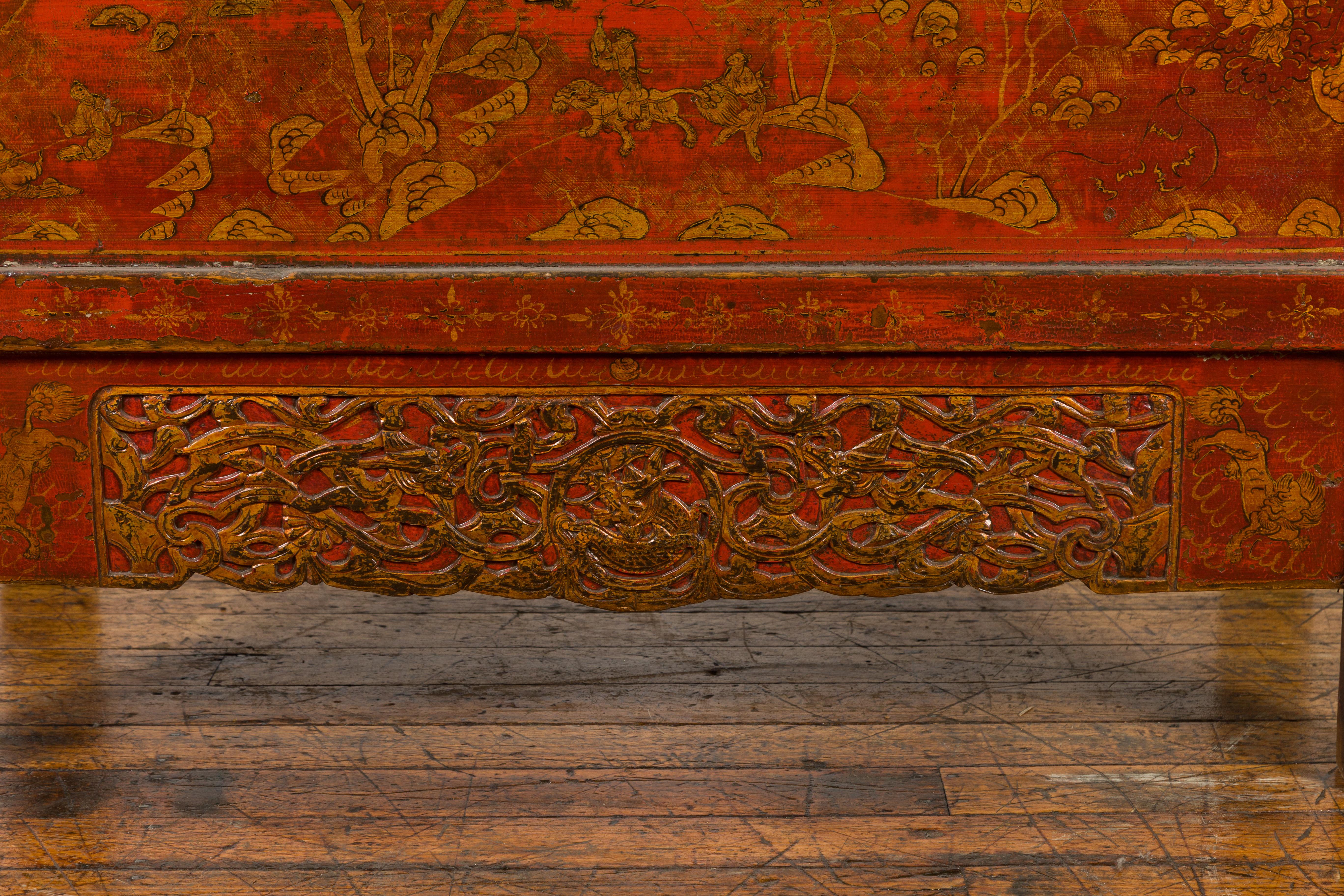 Chinese Qing Dynasty Period Red Lacquered Cabinet with Gilt Chinoiserie Décor For Sale 5
