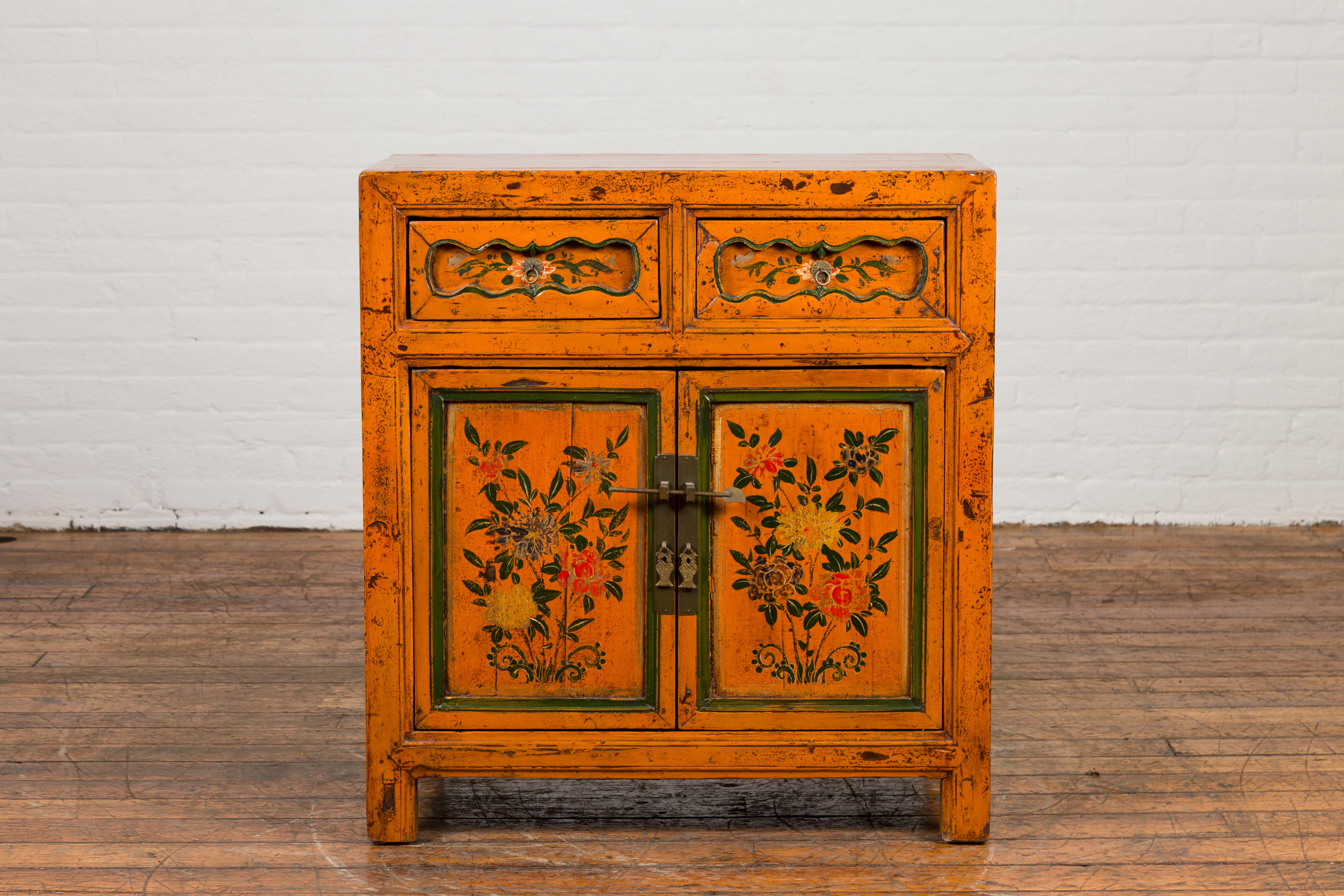 Chinese Qing Dynasty Period Tibetan Style Gansu Cabinet with Hand-Painted Decor In Good Condition In Yonkers, NY