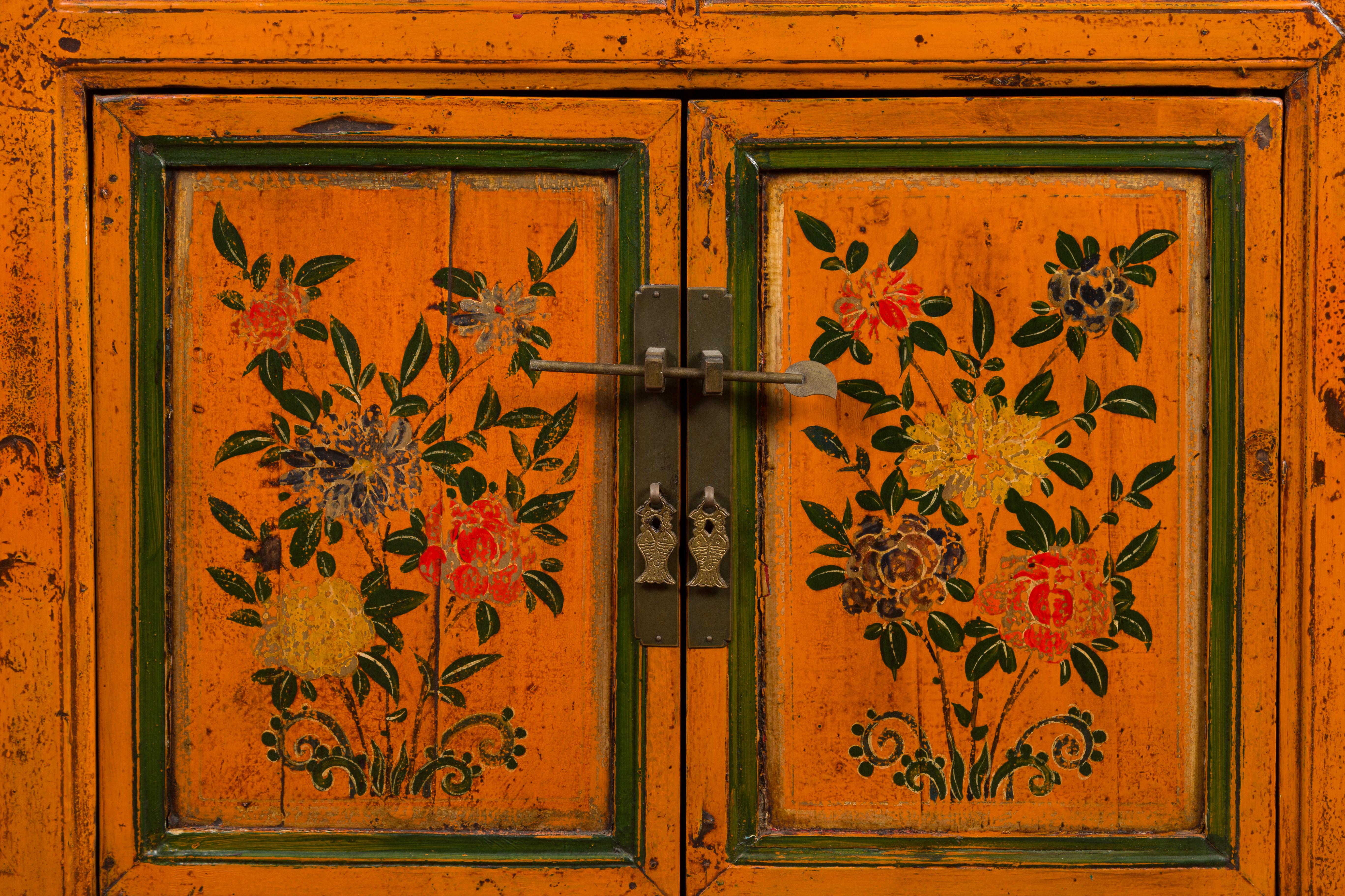 Chinese Qing Dynasty Period Tibetan Style Gansu Cabinet with Hand-Painted Decor 2