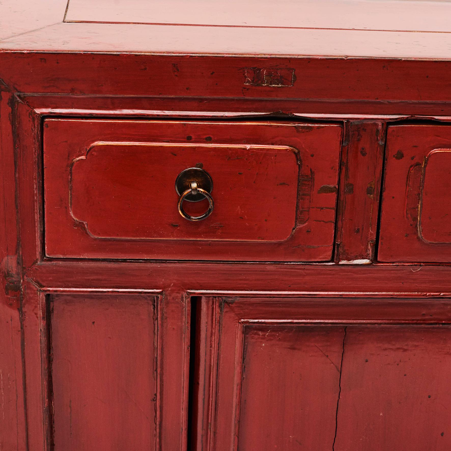 Chinese Qing Dynasty Red Lacquer Cabinet, 1880 In Good Condition In Kastrup, DK