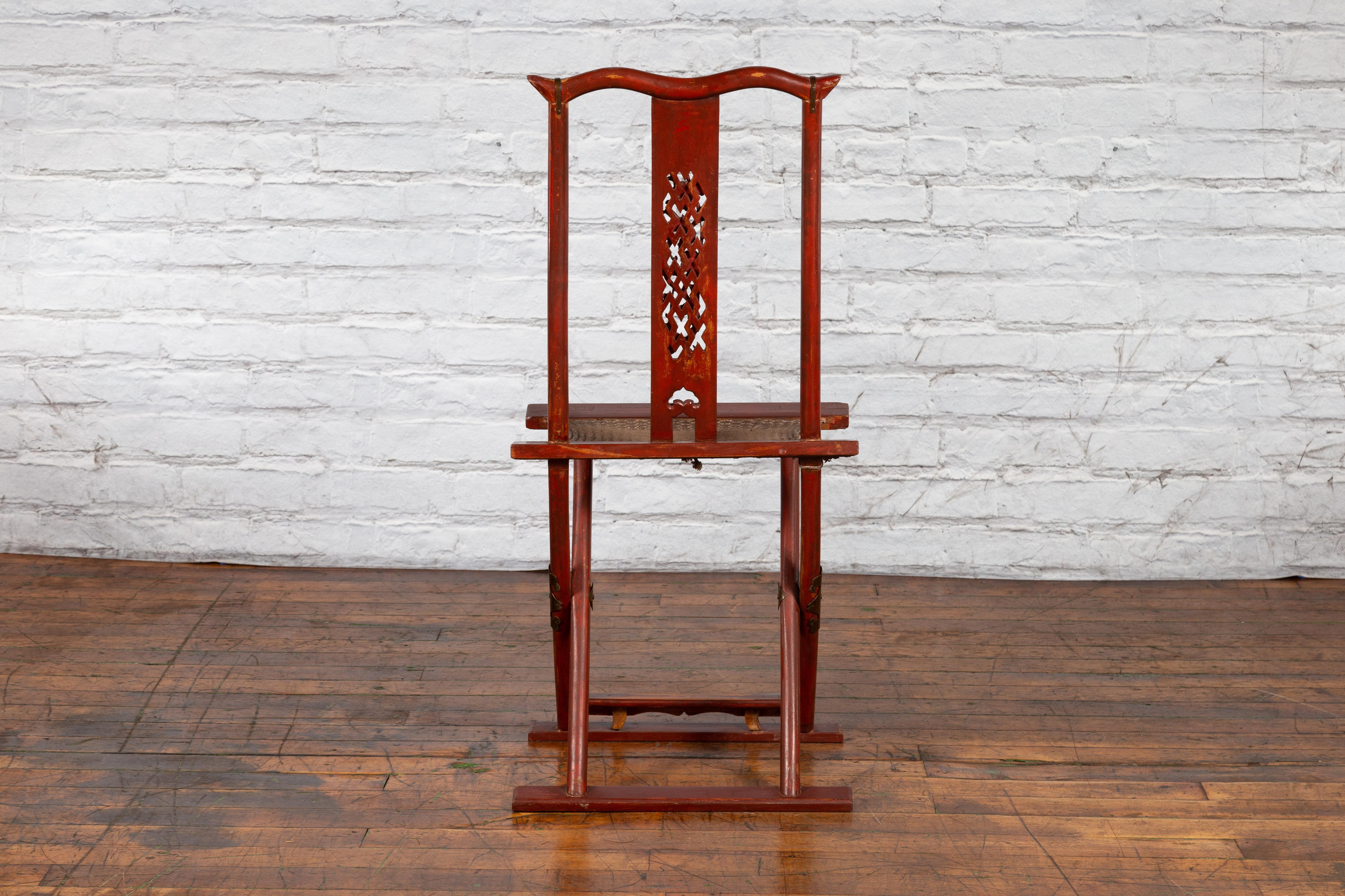 Chinese Qing Dynasty Red Lacquer Traveller's Folding Chair with Woven Seat For Sale 9
