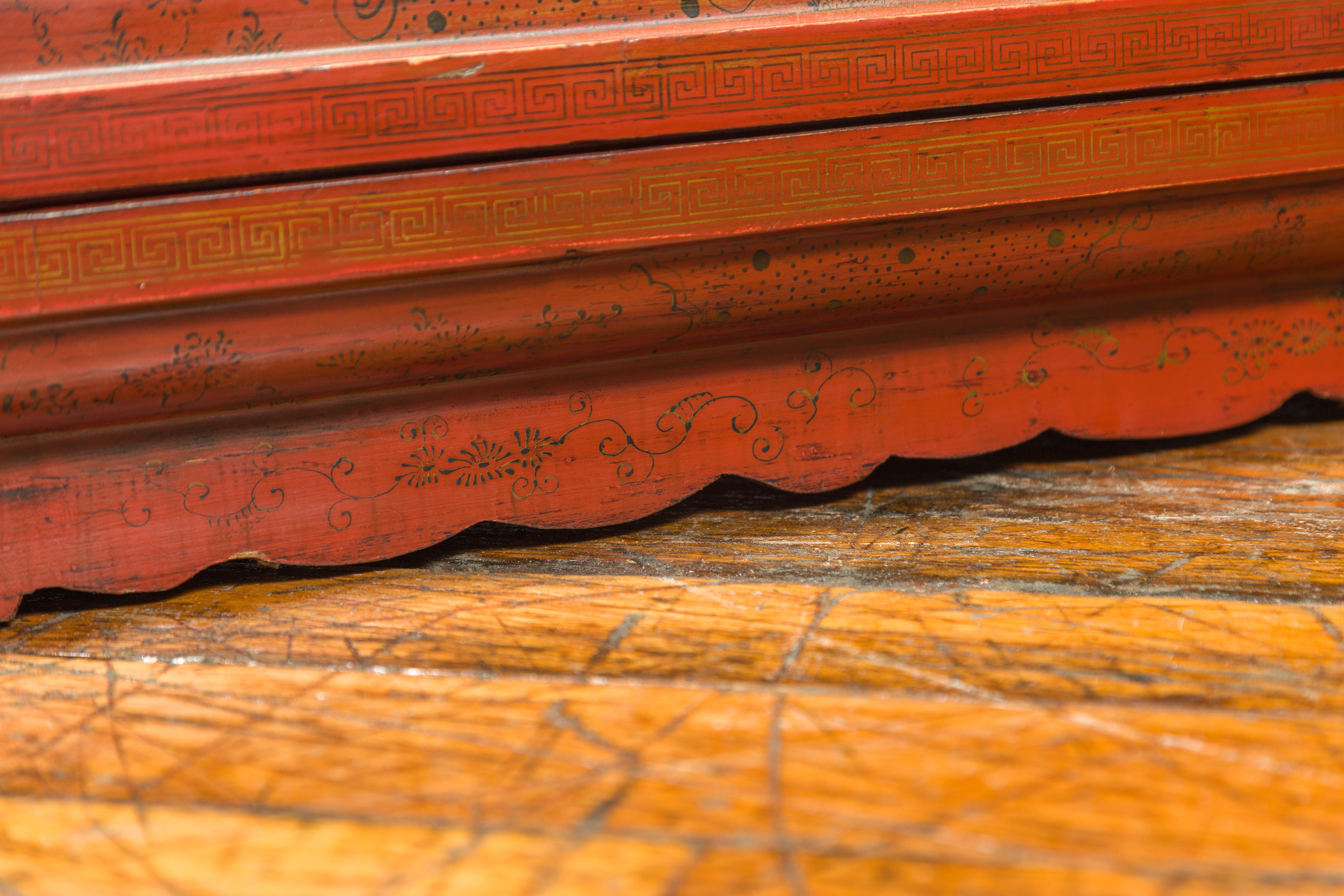 Chinese Qing Dynasty Red Lacquered Scroll Box with Distressed Gold Chinoiserie For Sale 1