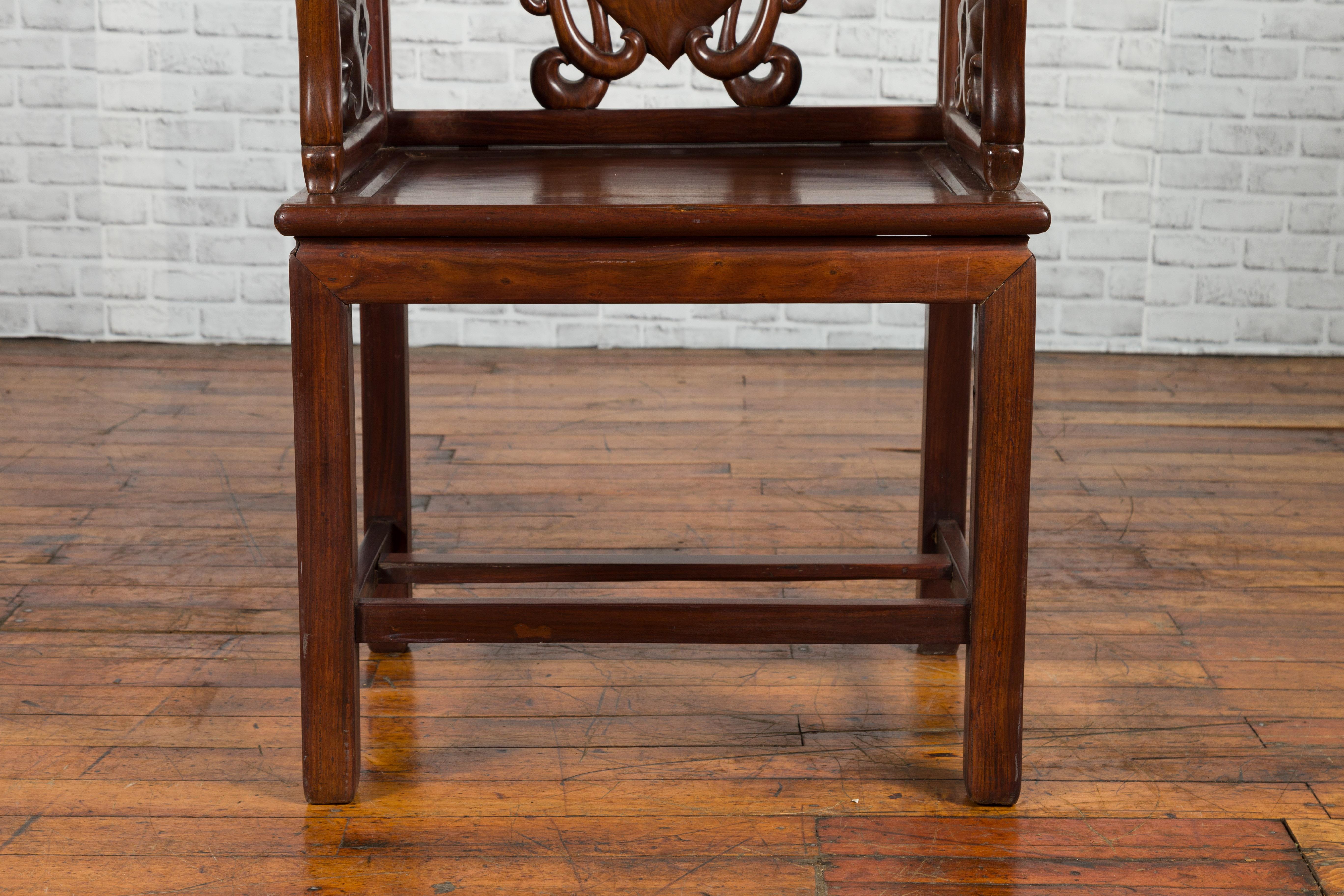 Chinese Qing Dynasty Rosewood Armchair with Carved Splat and Arm Supports For Sale 2