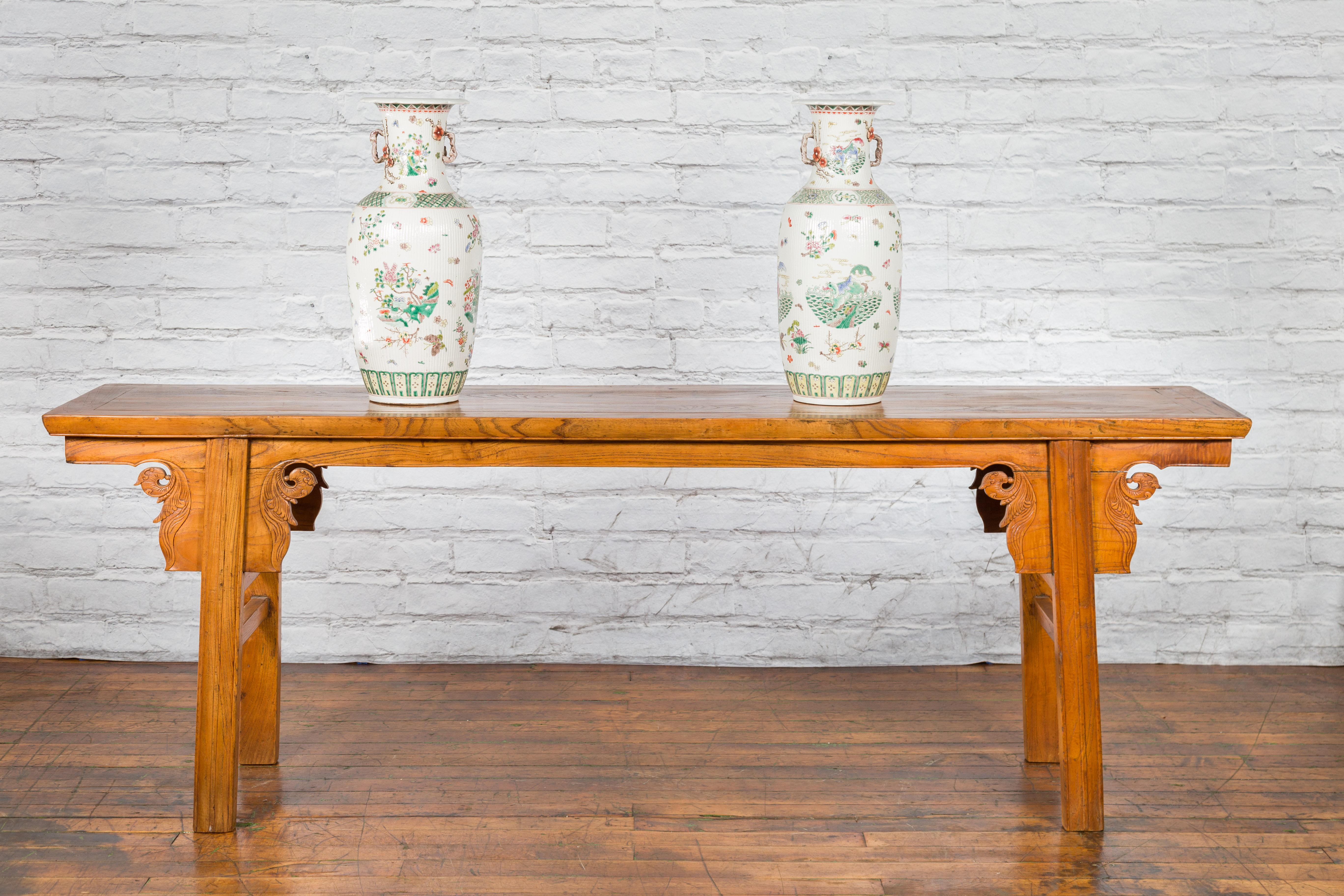 19th Century Chinese Qing Dynasty Shandong Altar Console Table with Carved Scrolling Motifs For Sale