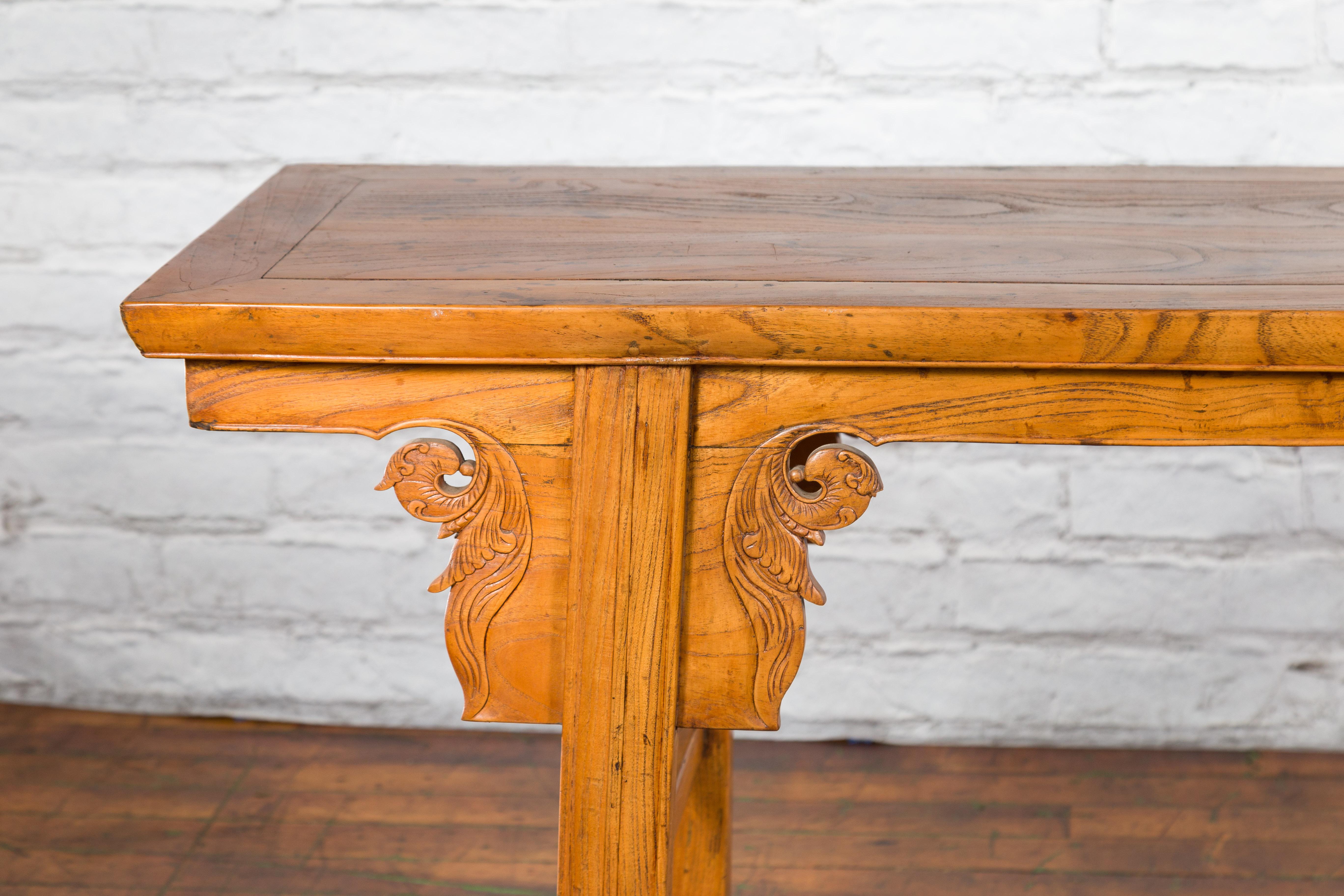 Wood Chinese Qing Dynasty Shandong Altar Console Table with Carved Scrolling Motifs For Sale