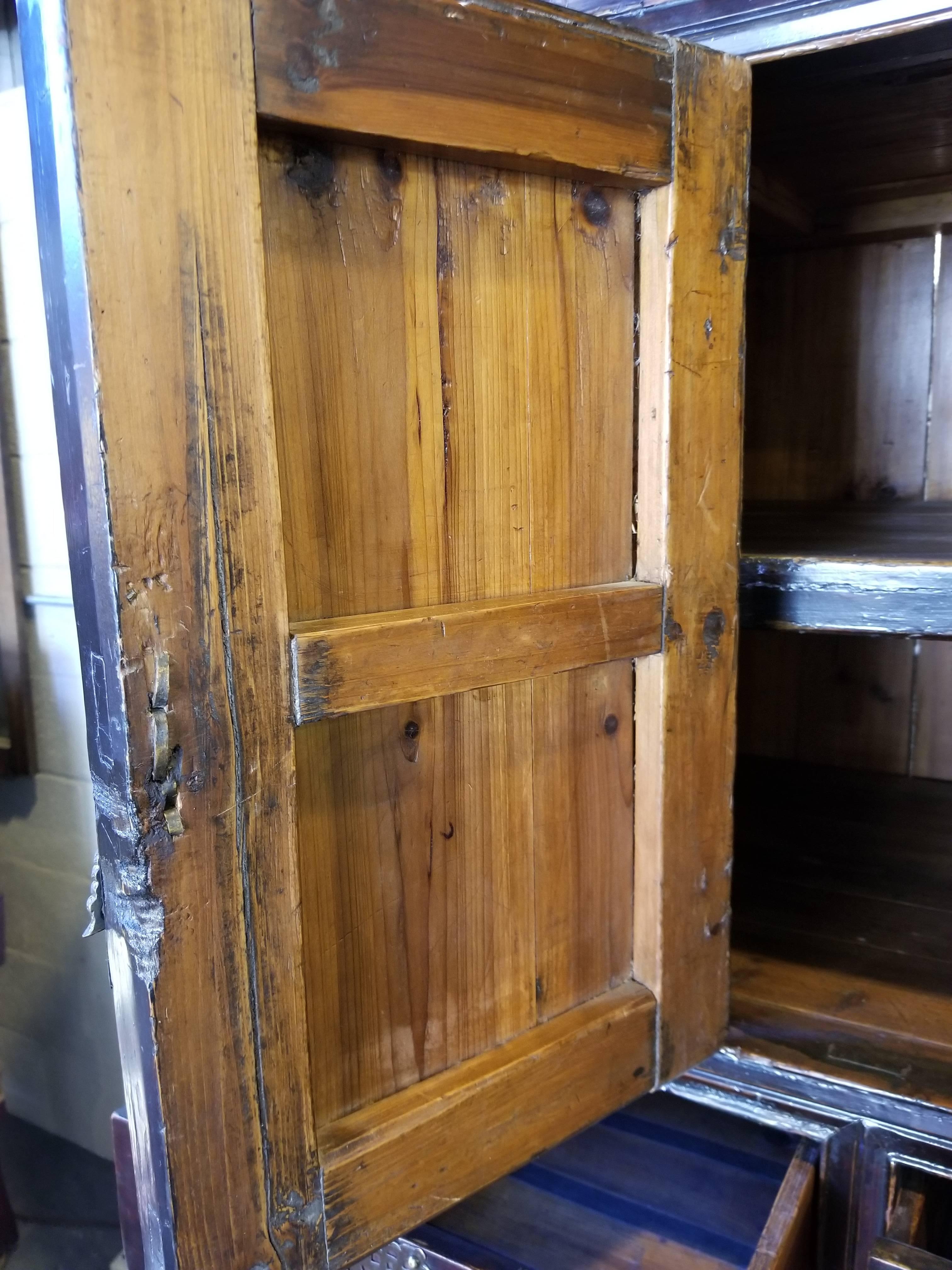 Chinese Qing Dynasty Storage Cabinet For Sale 2