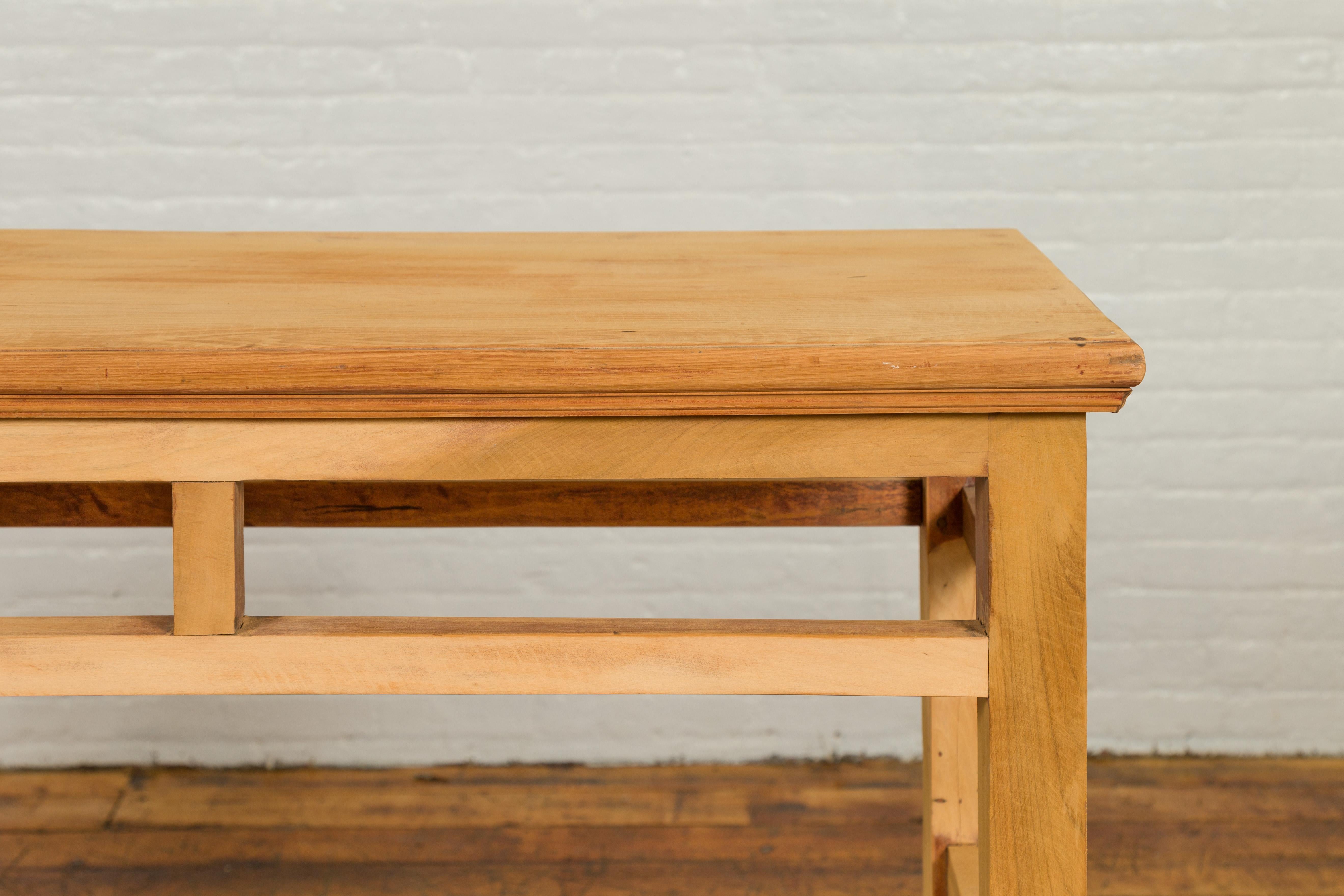 20th Century Qing Dynasty Wooden Console Table with Pillar-Shaped Strut Motifs For Sale