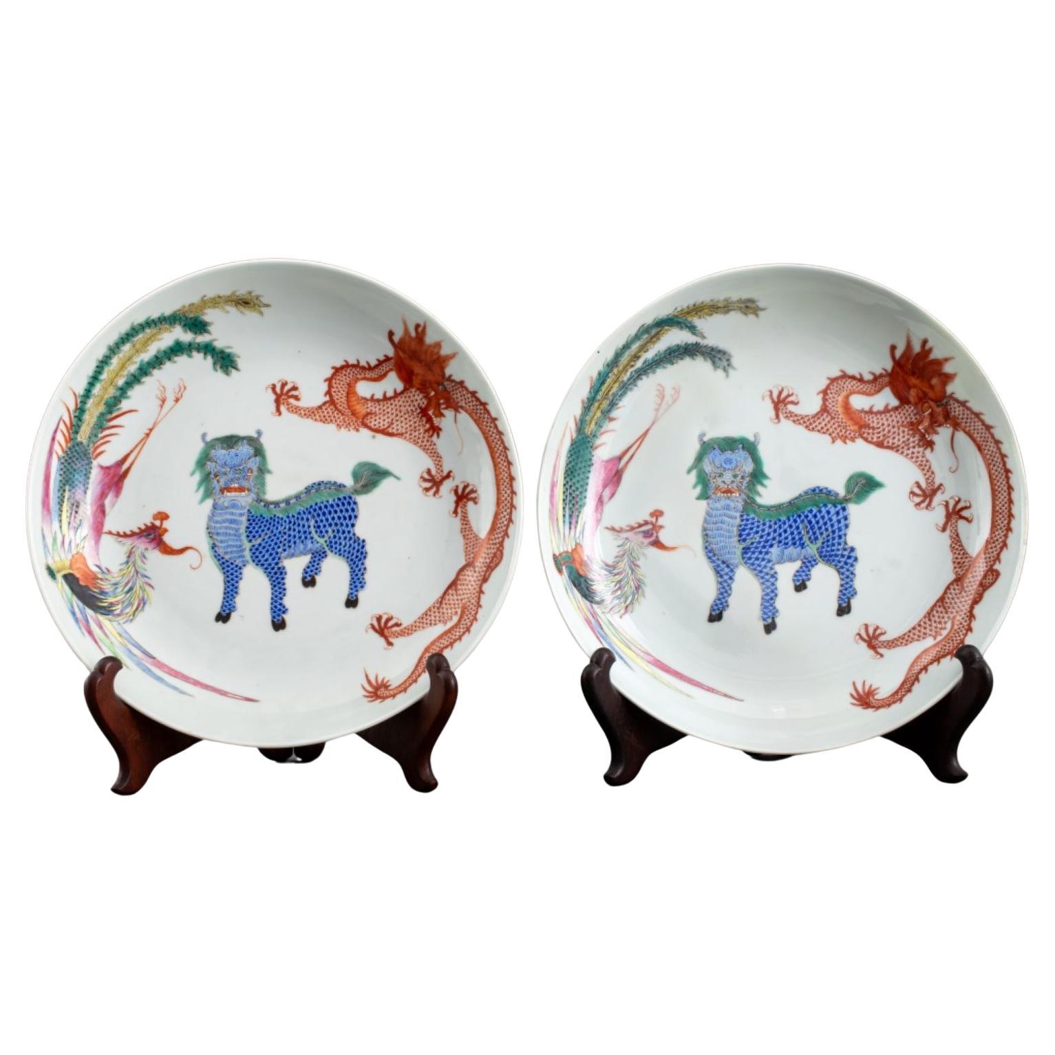 Plats chinois en porcelaine famille verte Qing, 2 en vente