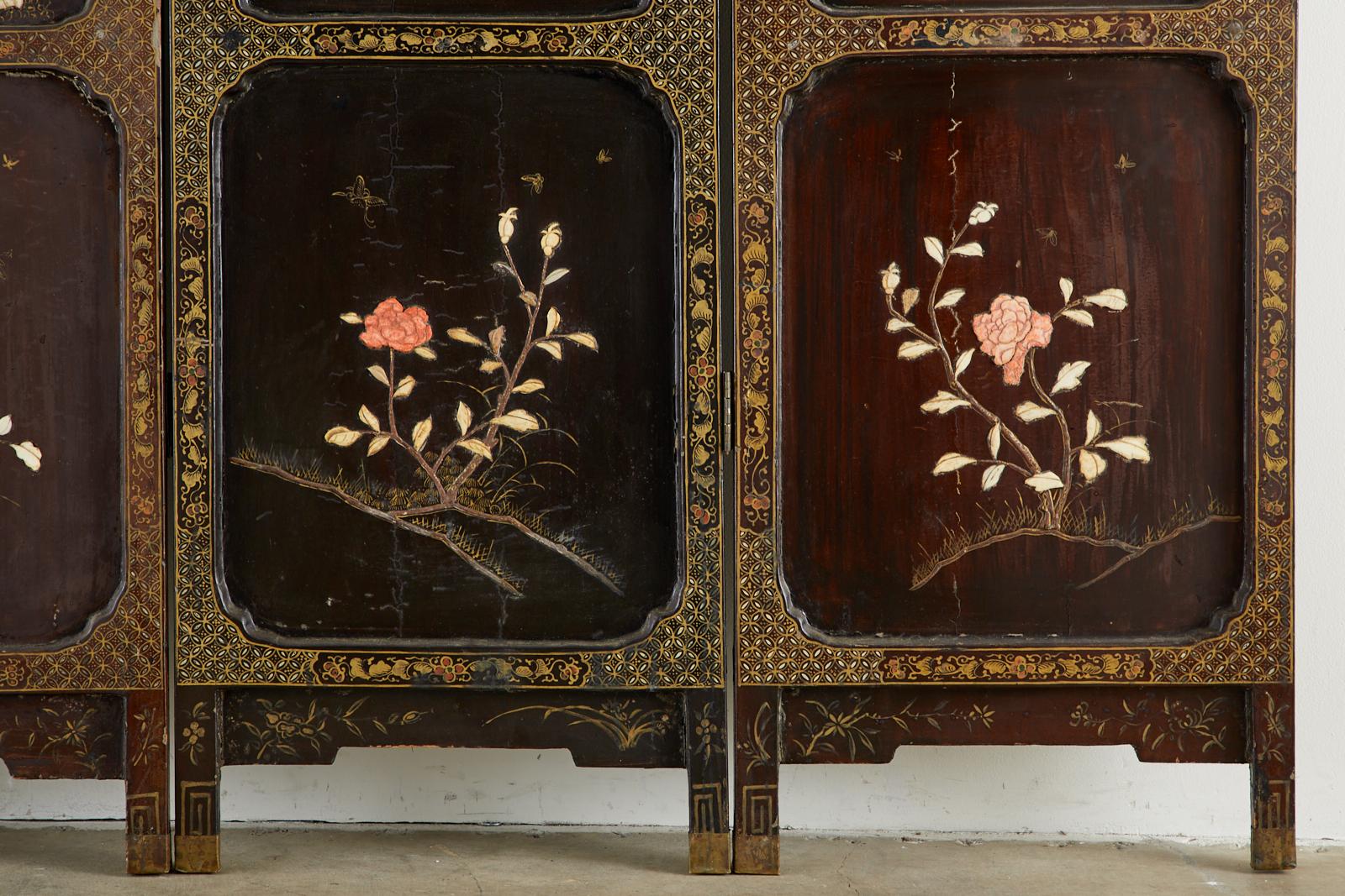 Chinesischer Coromandel-Raumteiler mit vier geschnitzten Soapsteinen, Qing-Dynastie im Angebot 3