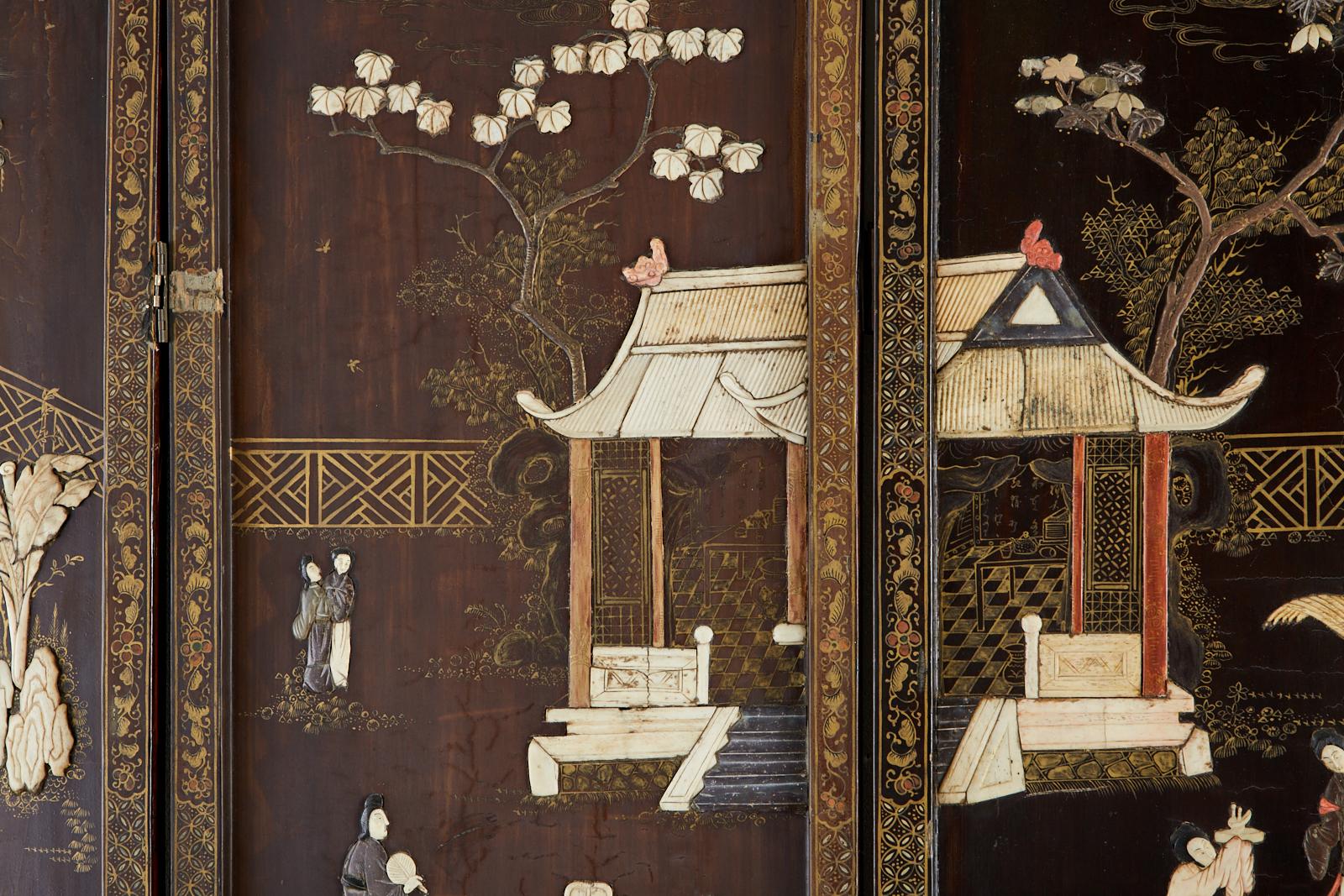 Chinesischer Coromandel-Raumteiler mit vier geschnitzten Soapsteinen, Qing-Dynastie im Angebot 5