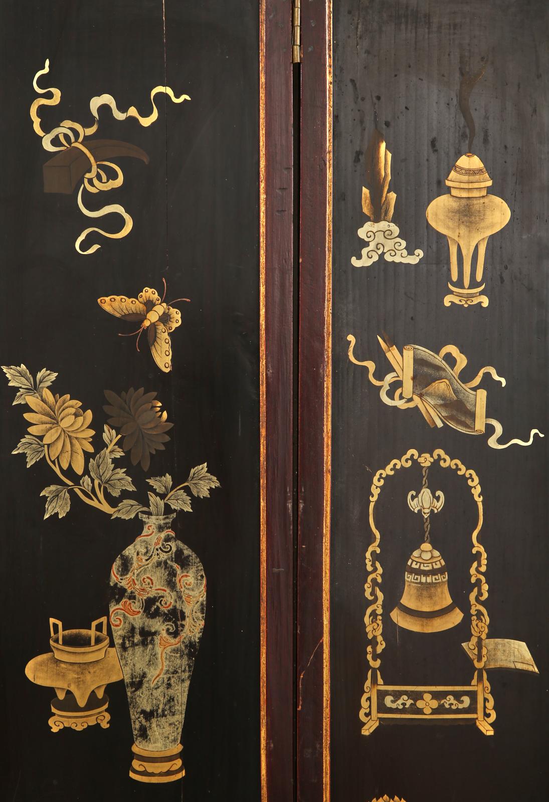 Chinese Qing Four Panel Lacquered Incised Coromandel Screen For Sale 3