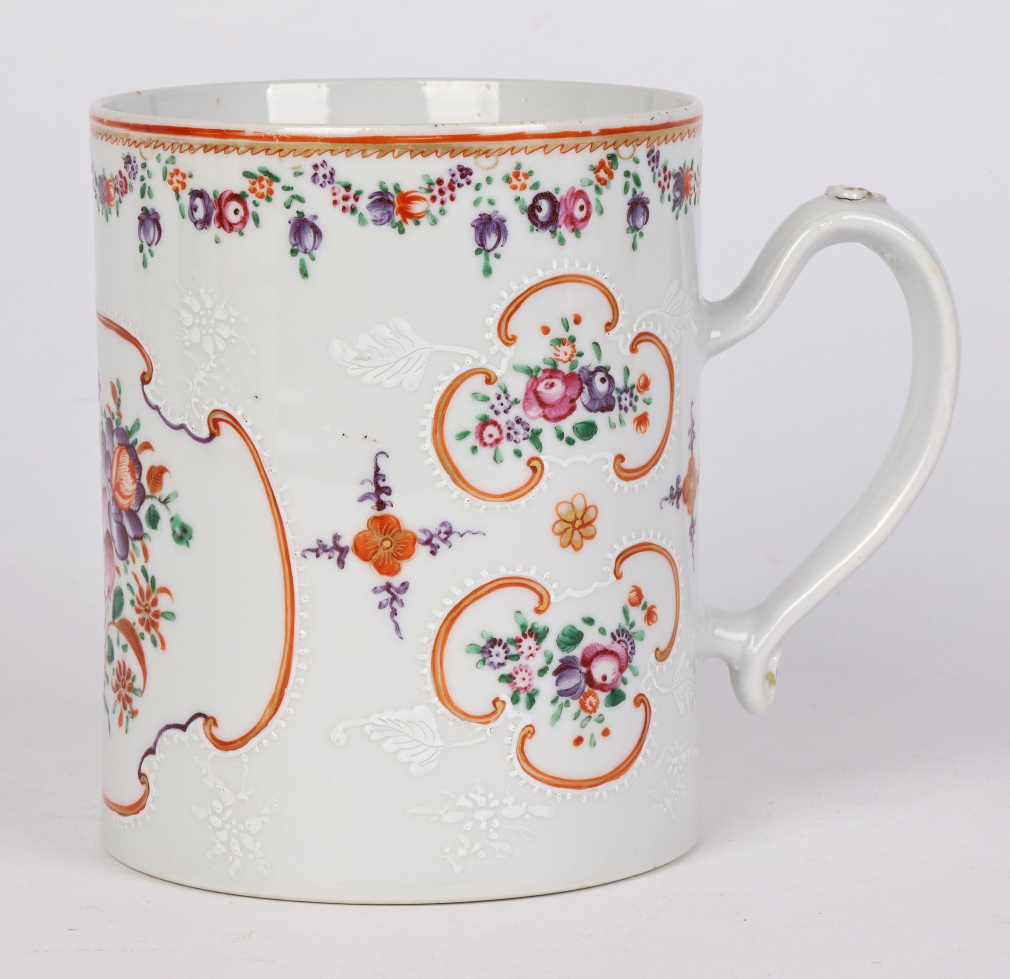 Chinese Qing Large Porcelain Floral Painted Cylindrical Mug For Sale 4