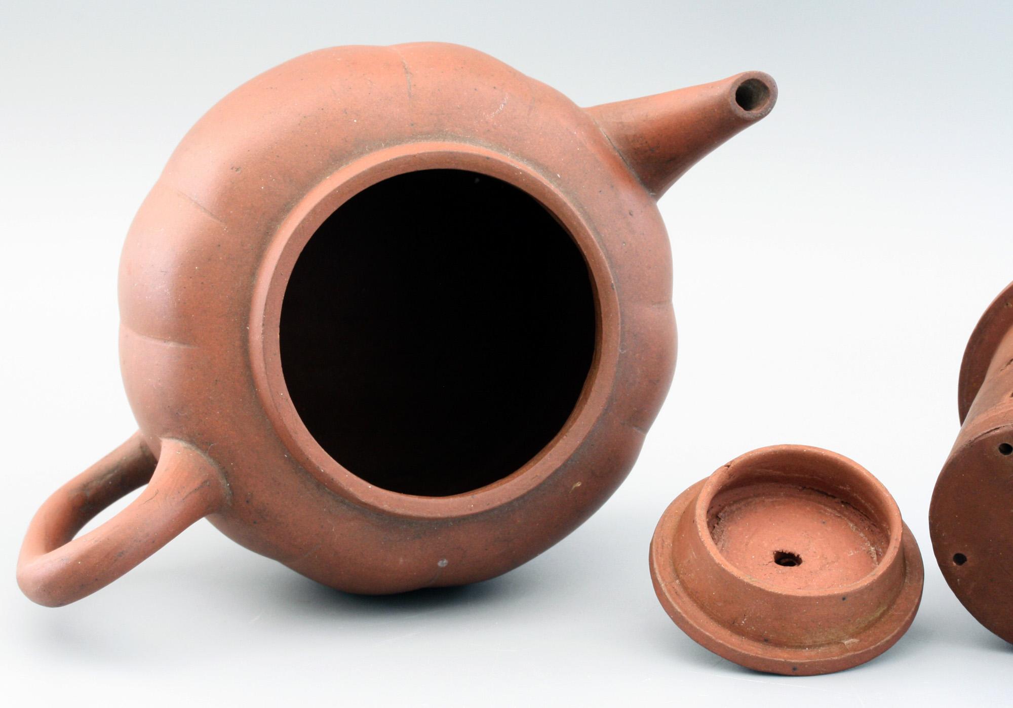 Hand-Crafted Chinese Qing Melon Shape Yixing Teapot with Strainer, 19th Century For Sale