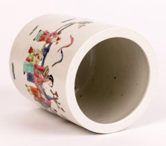 Chinese Qing Porcelain Brush Pot Painted with Figures and Seal Mark with Stand