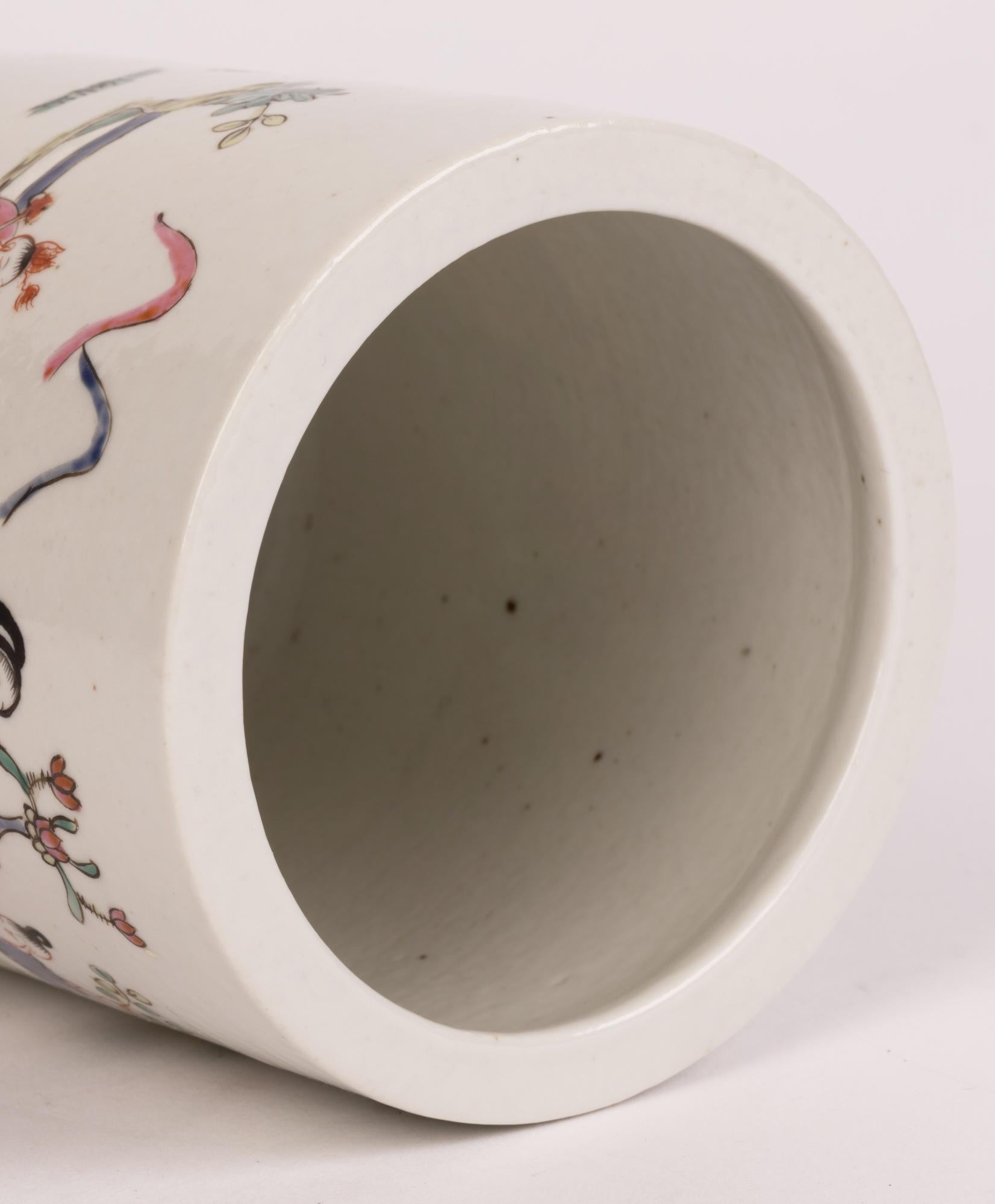 Glazed Chinese Qing Porcelain Brush Pot Painted with Figures and Seal Mark with Stand For Sale