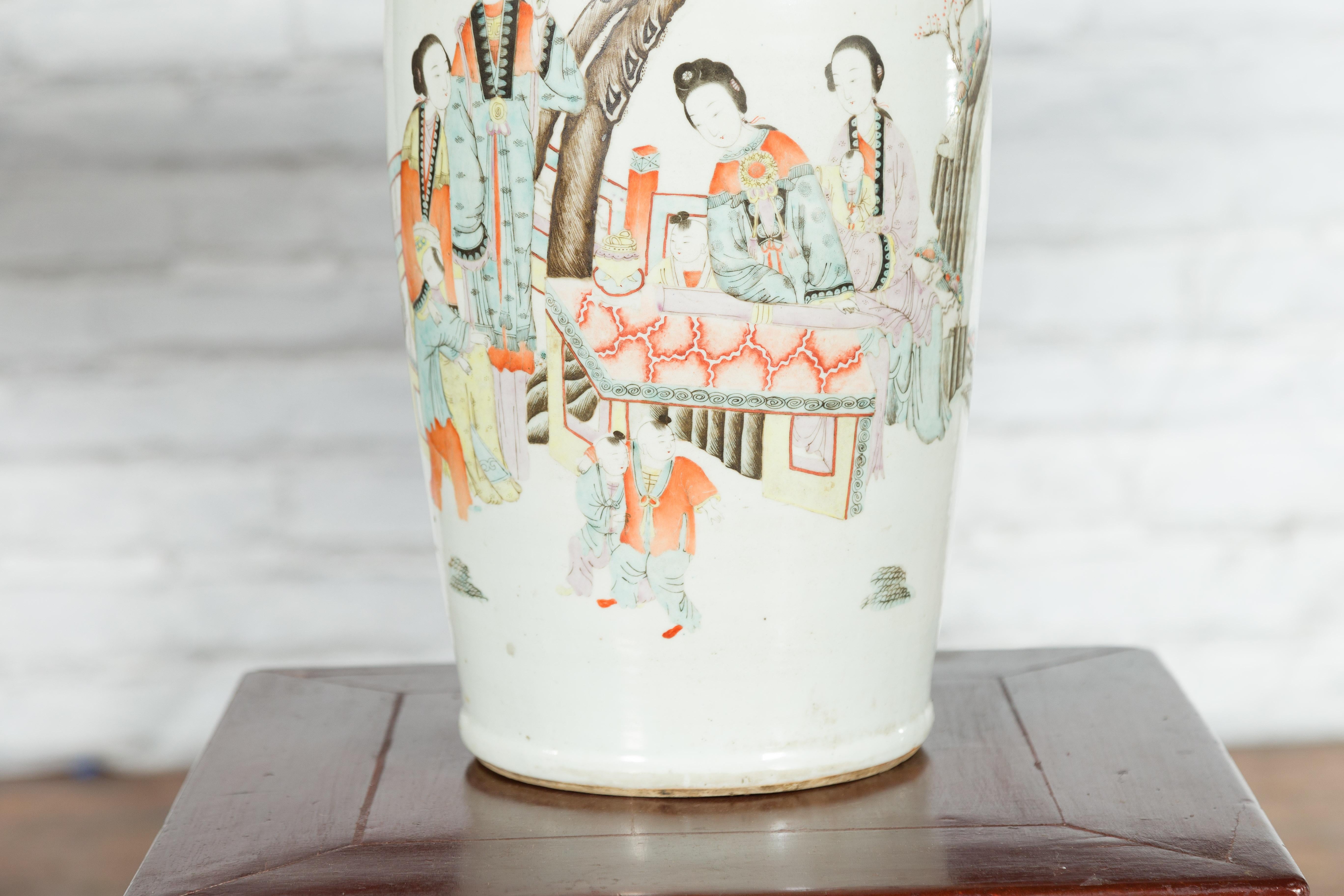 Chinese Qing Porcelain Vase with Hand-Painted Figures and Calligraphy Motifs For Sale 3