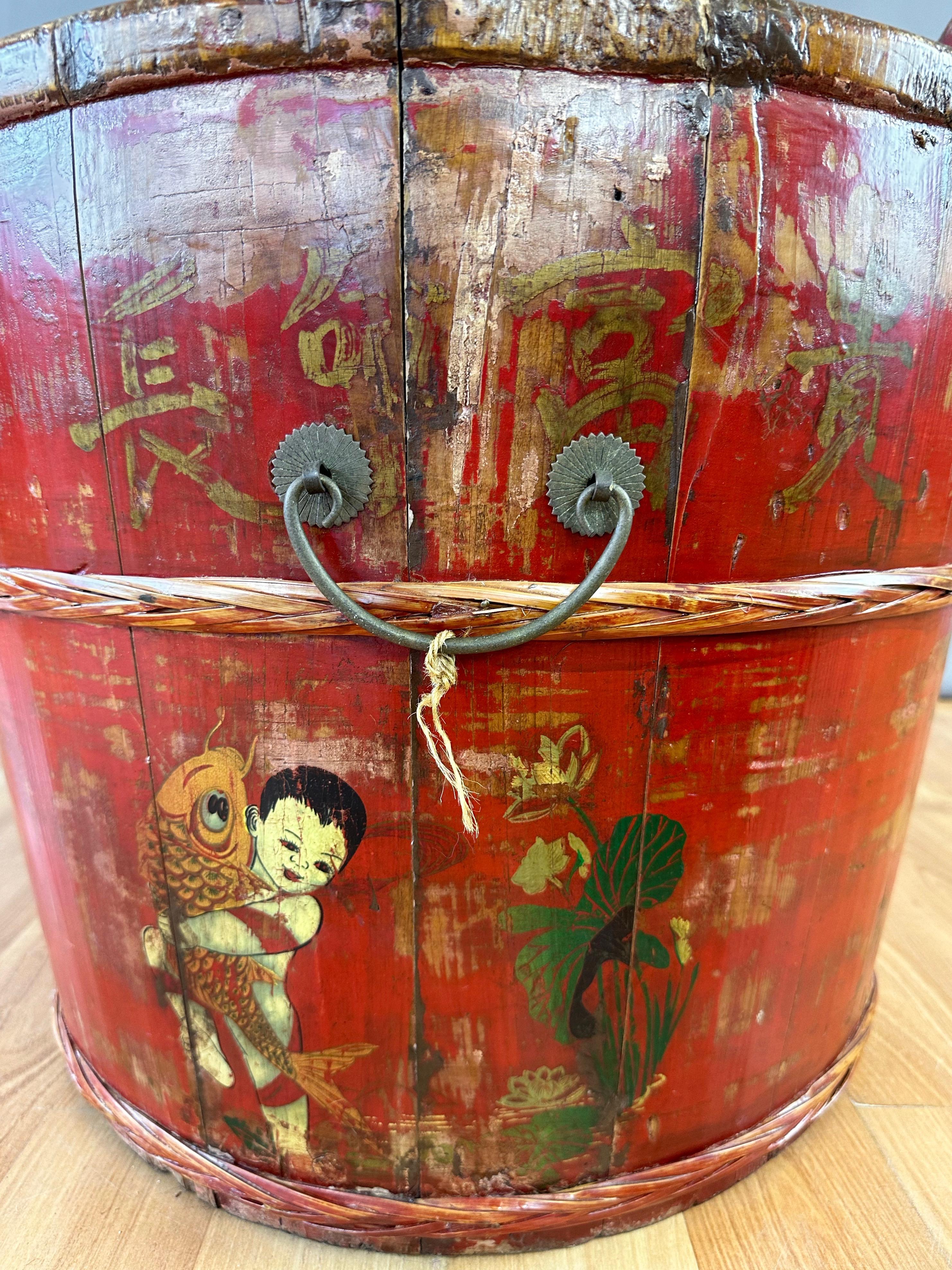 Chinesische Qing rot lackierte Wood Kinderbadewanne und Sitz, um 1900 im Angebot 7