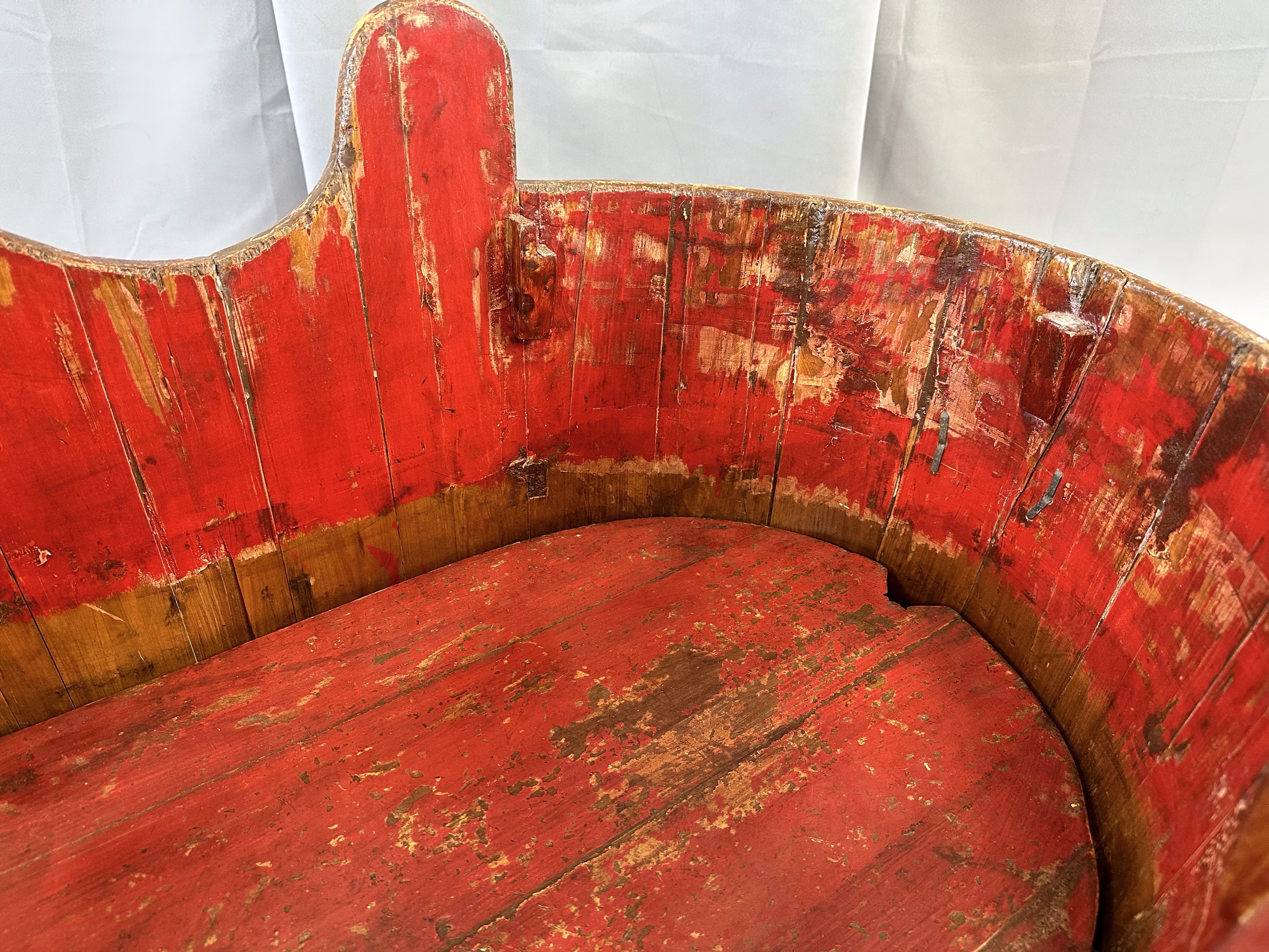 Chinese Qing Red Lacquered Wood Child's Convertible Bathtub and Seat, circa 1900 For Sale 13