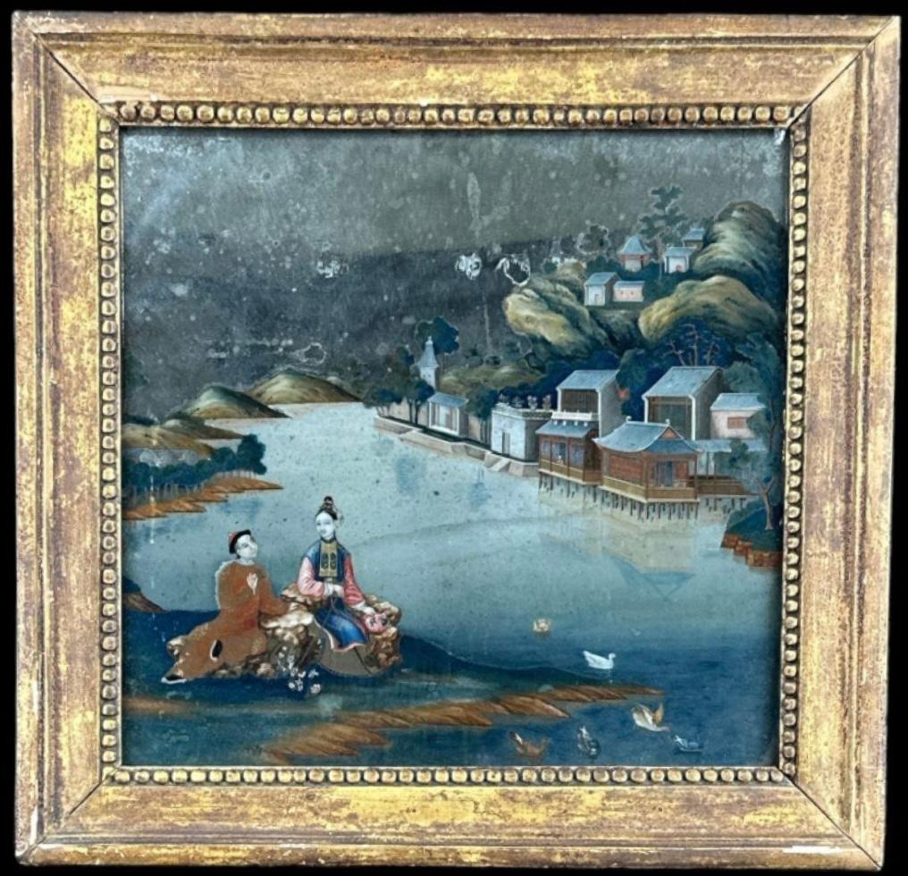 Chinesischer Qing-Spiegel mit Umkehrmalerei, gerahmt (19. Jahrhundert) im Angebot