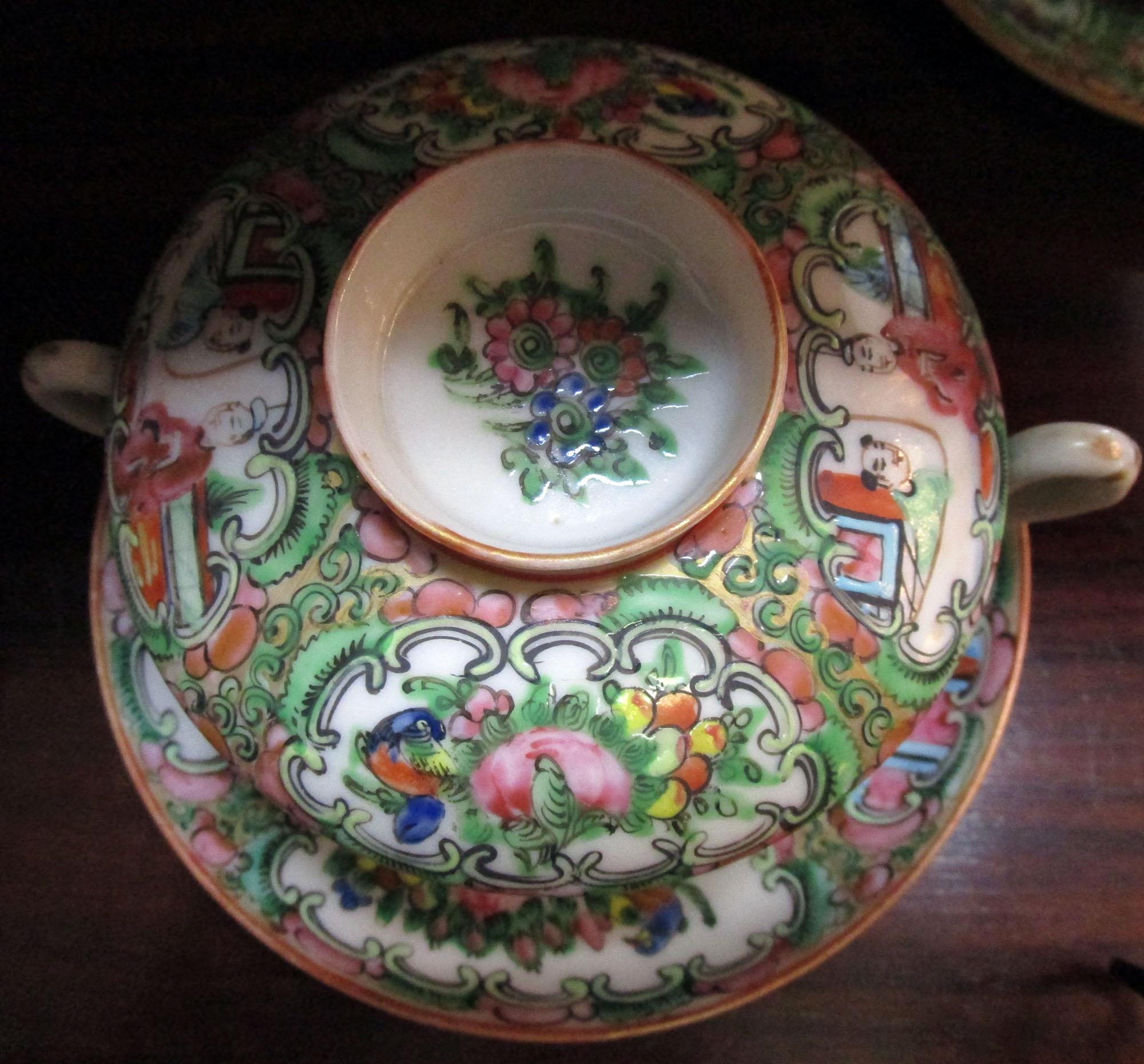 Chinese Qing Rose Medallion Porcelain Lidded Soup Rice Bowls with Saucers Set 1