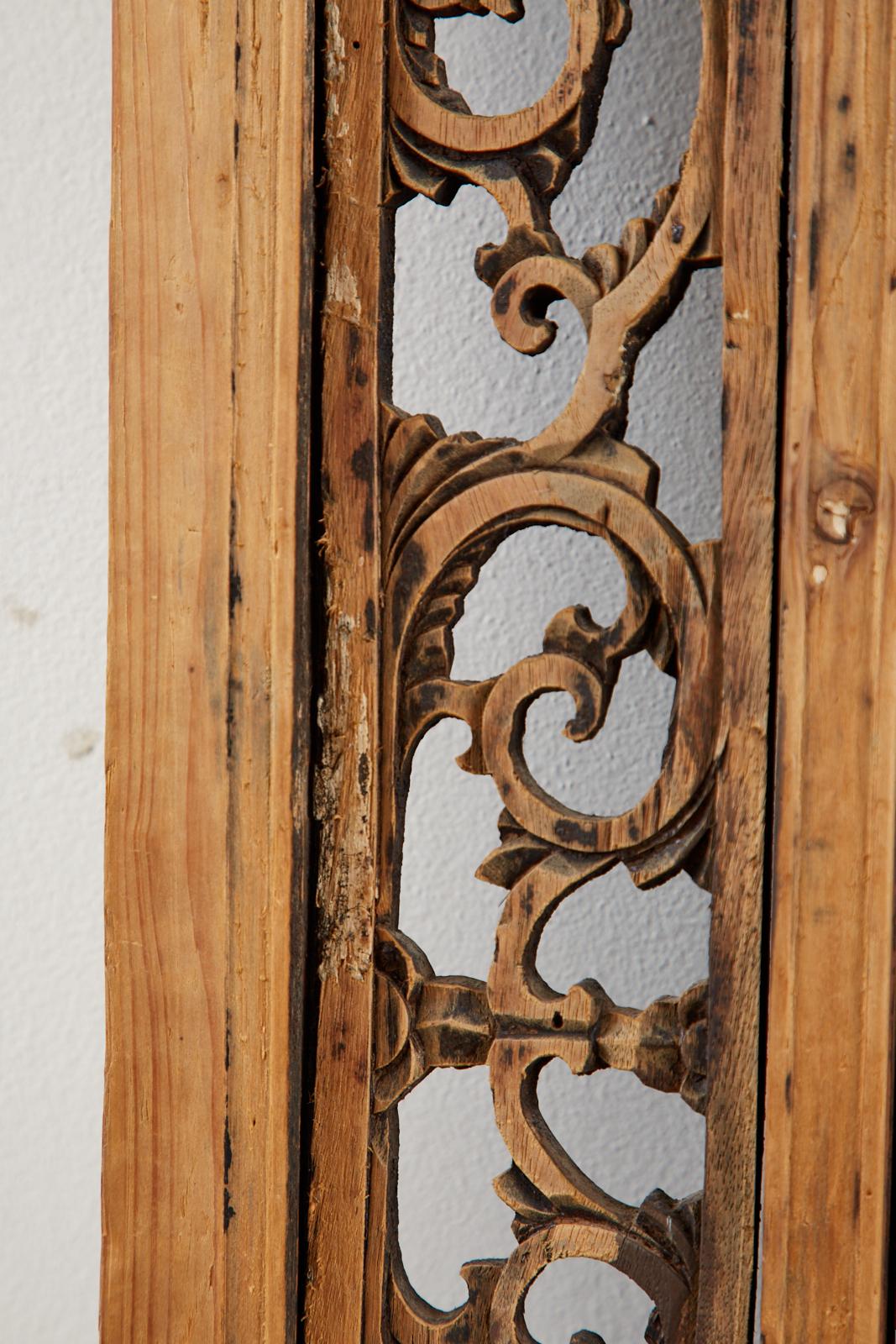 Chinesisches geschnitztes Fensterpaneel im Qing-Stil mit Relief im Angebot 11