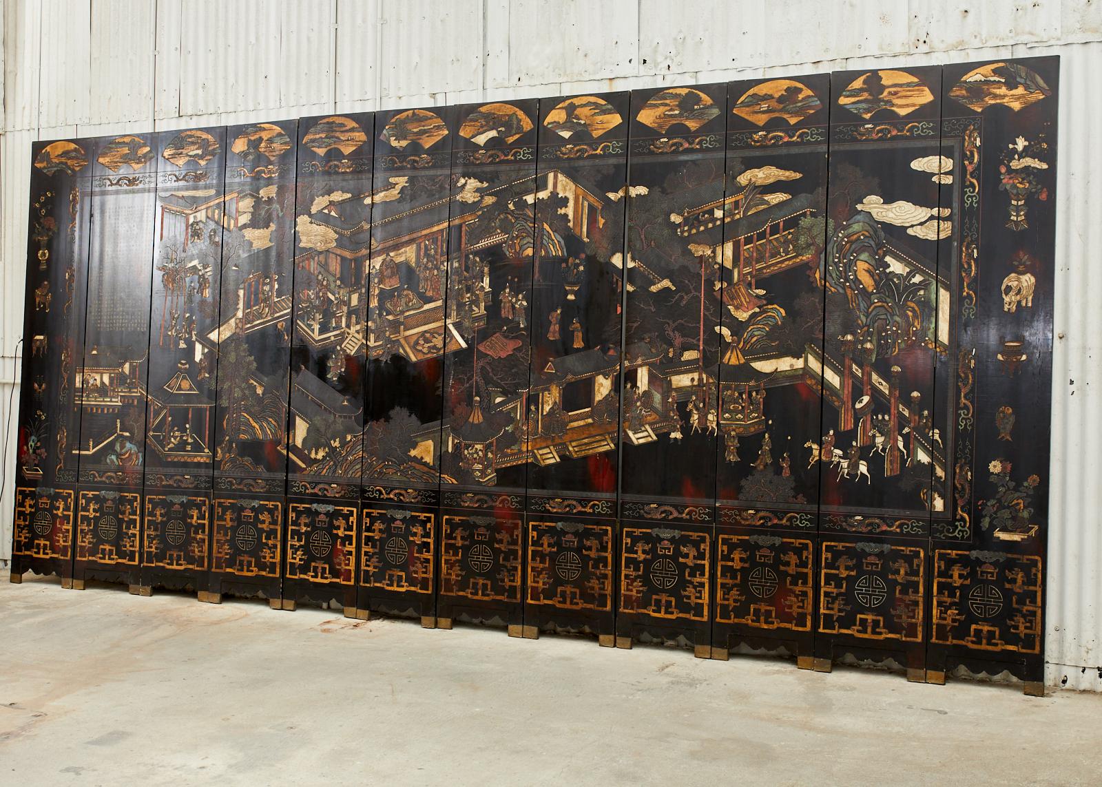 Chinesischer, zwölfteiliger, lackierter Coromandel-Raumteiler, Qing-Dynastie im Angebot 3