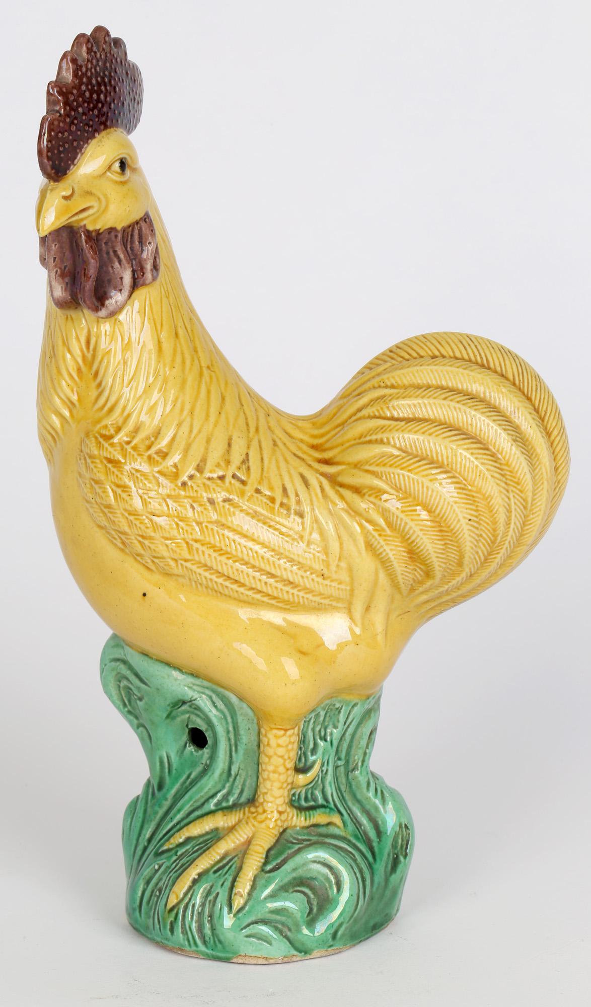 Figure de coq en poterie émaillée jaune de Chine Qing en vente 2