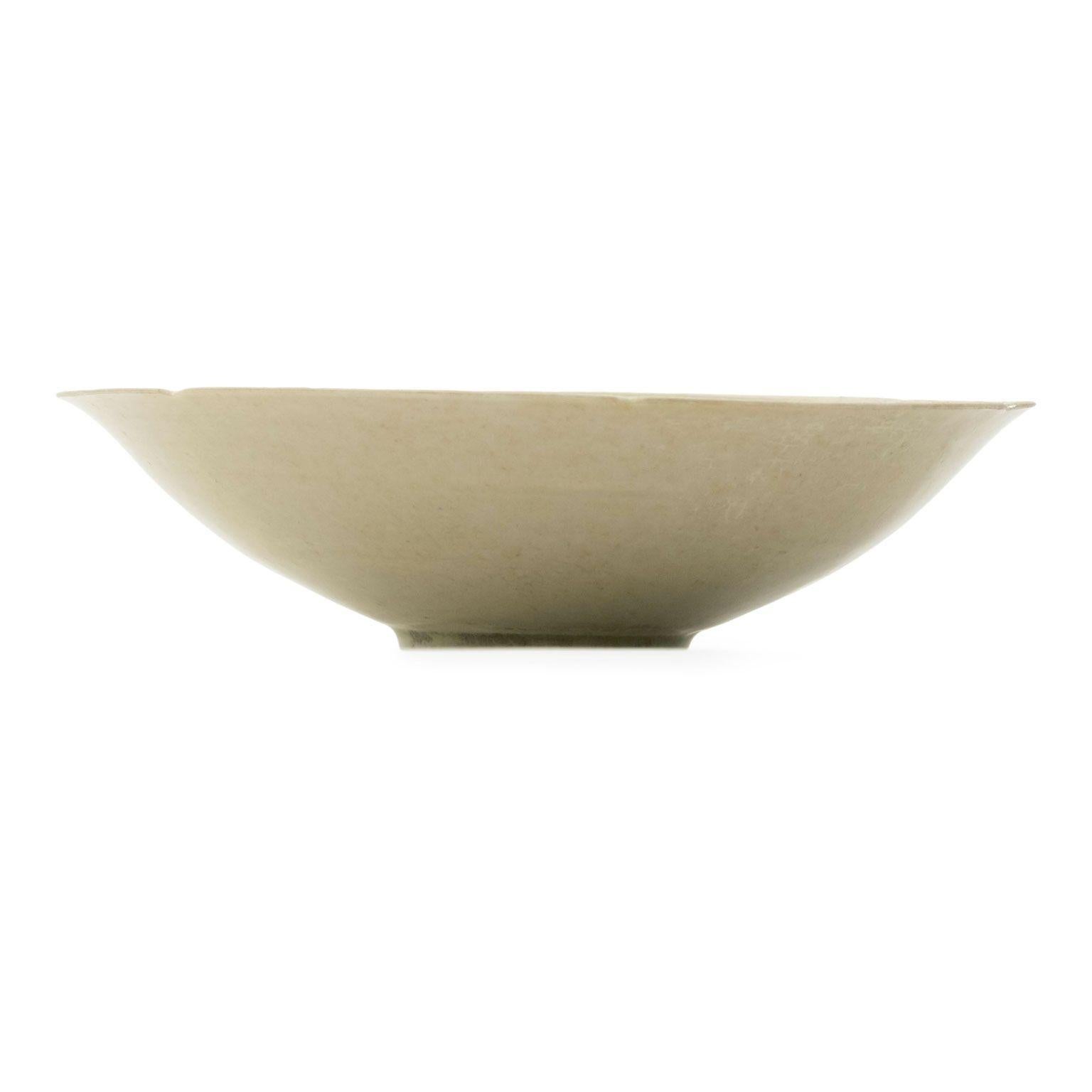 Chinese Qingbai Lobed Foliate-Rim Bowl, Song Dynasty For Sale 7
