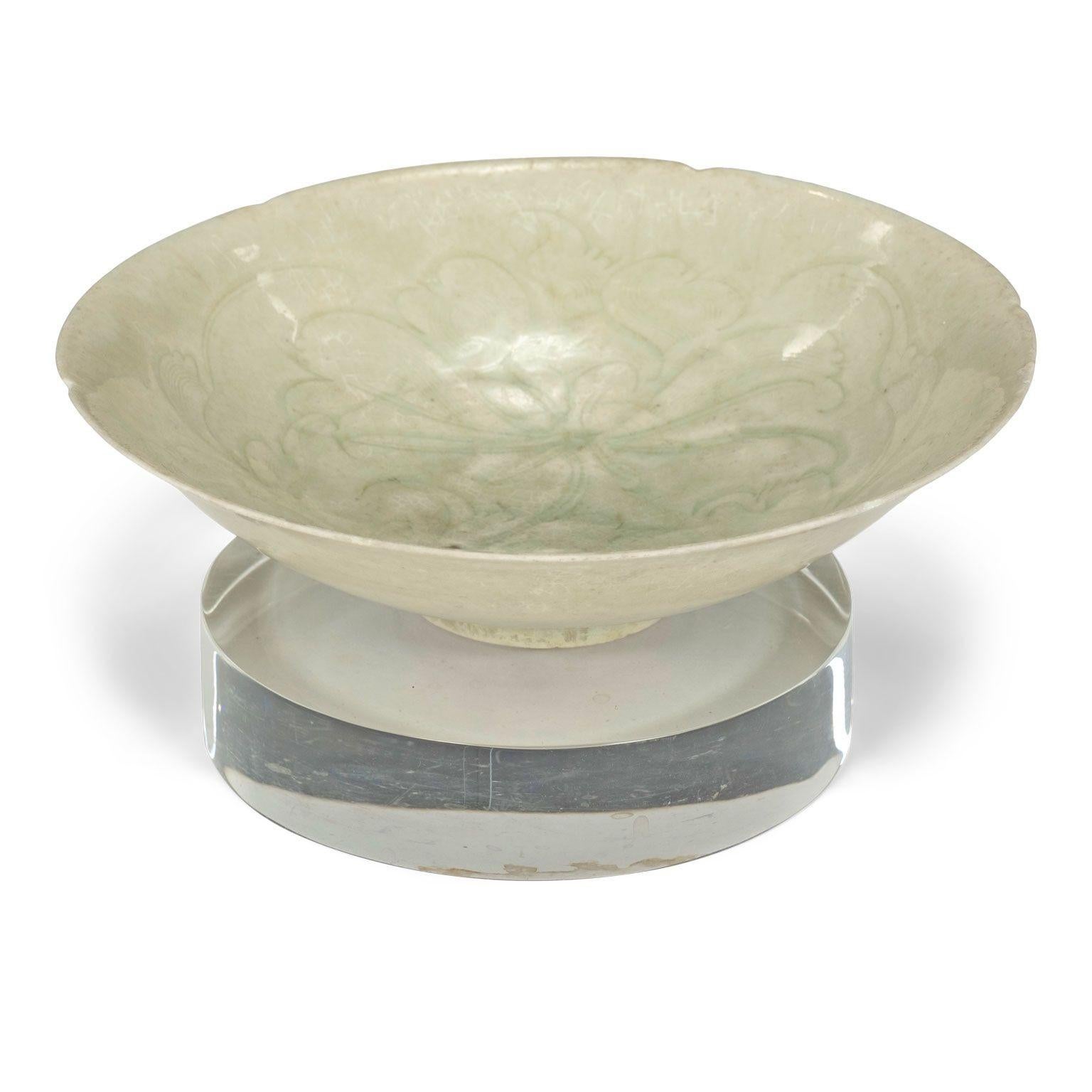 Chinese Qingbai Lobed Foliate-Rim Bowl, Song Dynasty For Sale 12