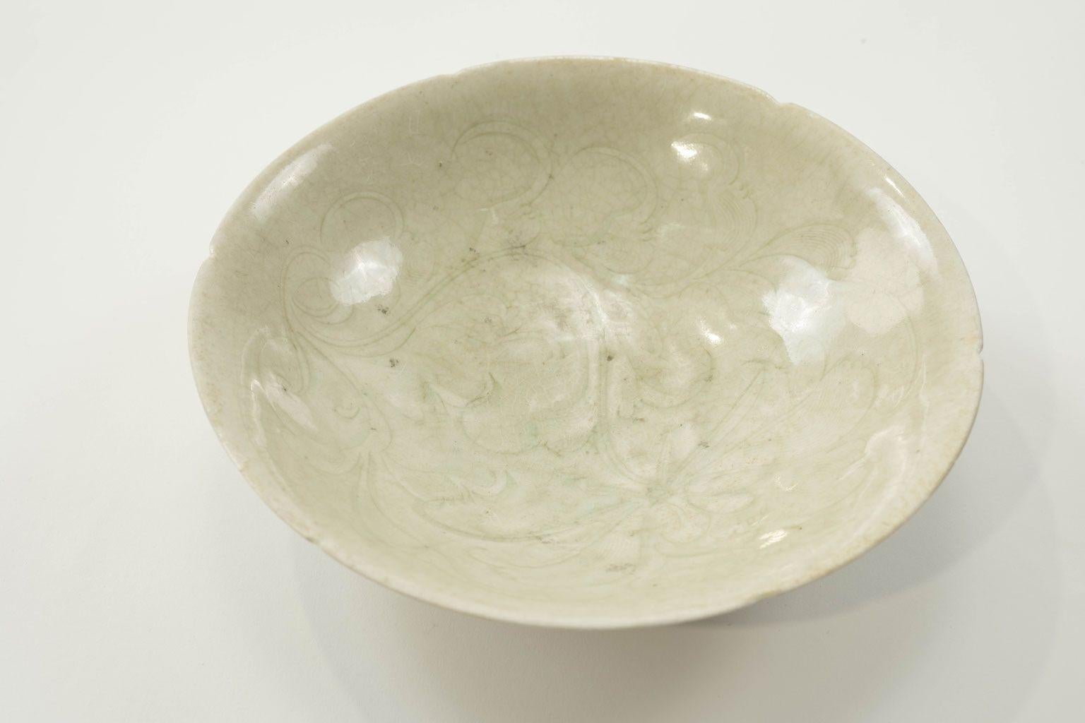 18th Century and Earlier Chinese Qingbai Lobed Foliate-Rim Bowl, Song Dynasty For Sale