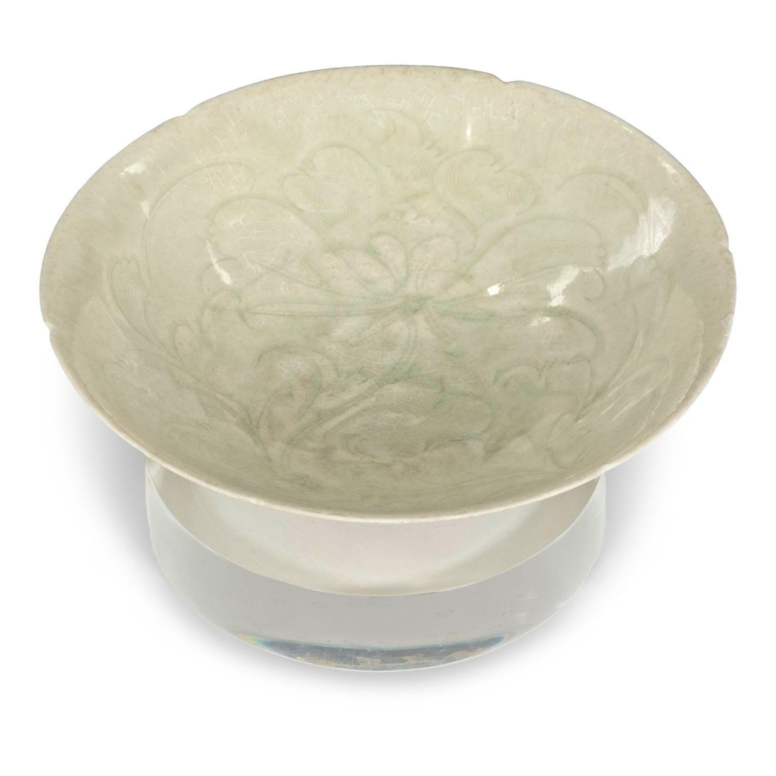 Chinese Qingbai Lobed Foliate-Rim Bowl, Song Dynasty For Sale 1